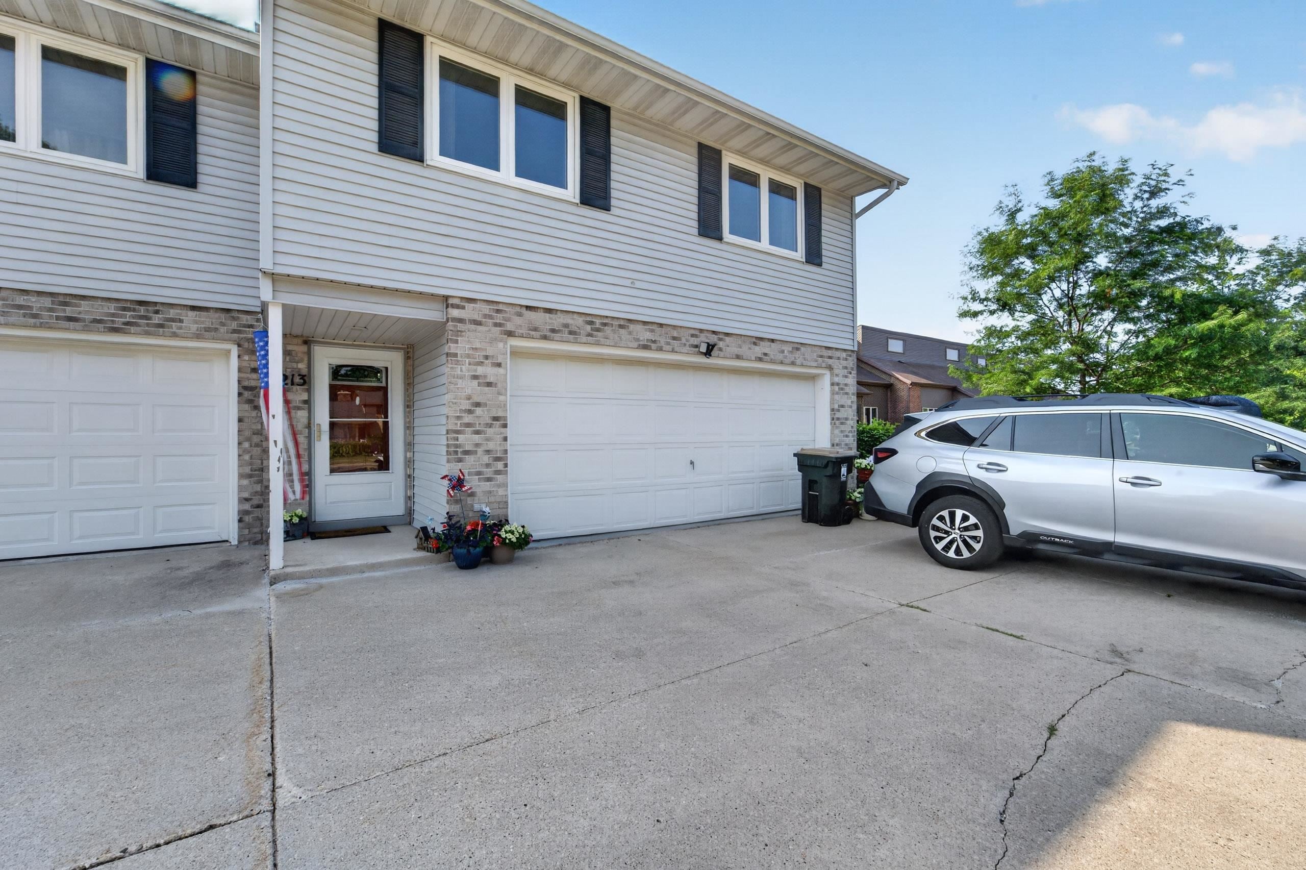 213 Broadway Drive — photo