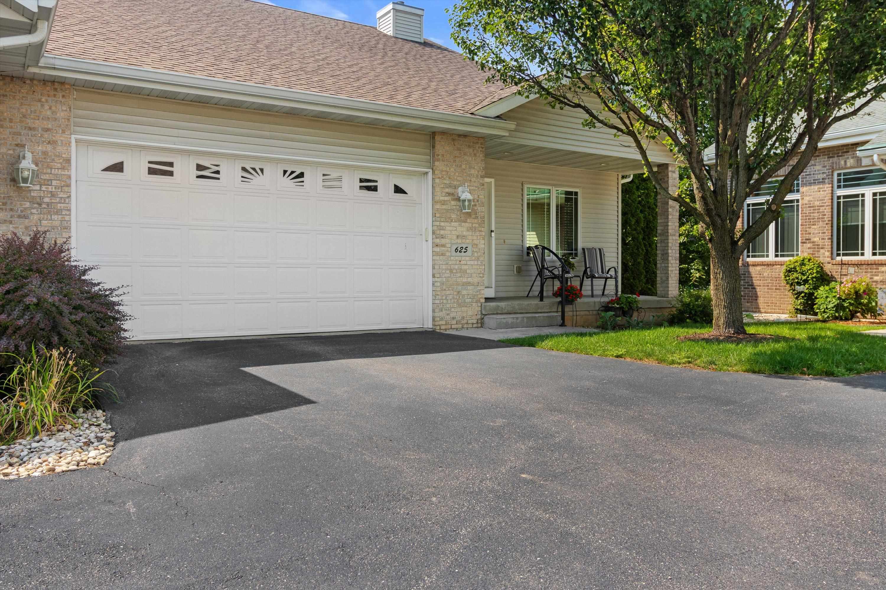 625 Nightingale Lane — photo