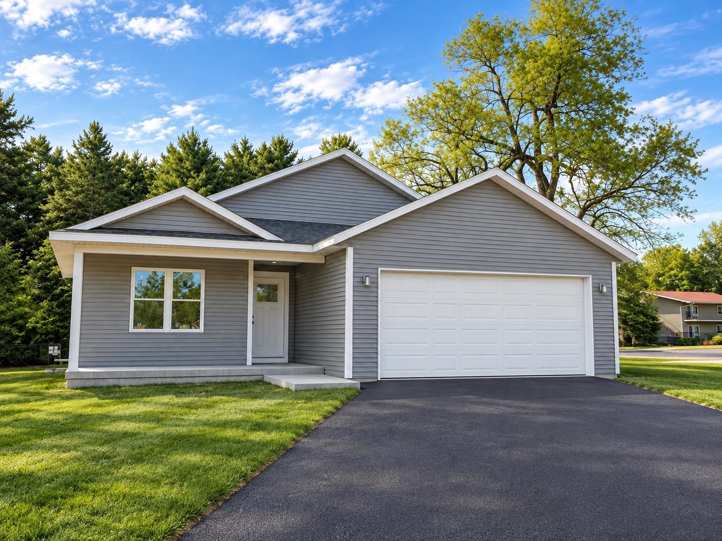 116 E Hiawatha Drive — photo