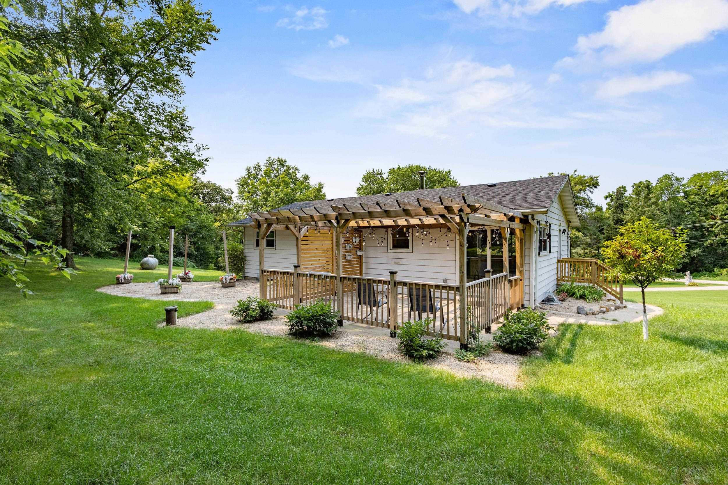 7419 Riles Road, Springfield, WI 53562 — photo 3