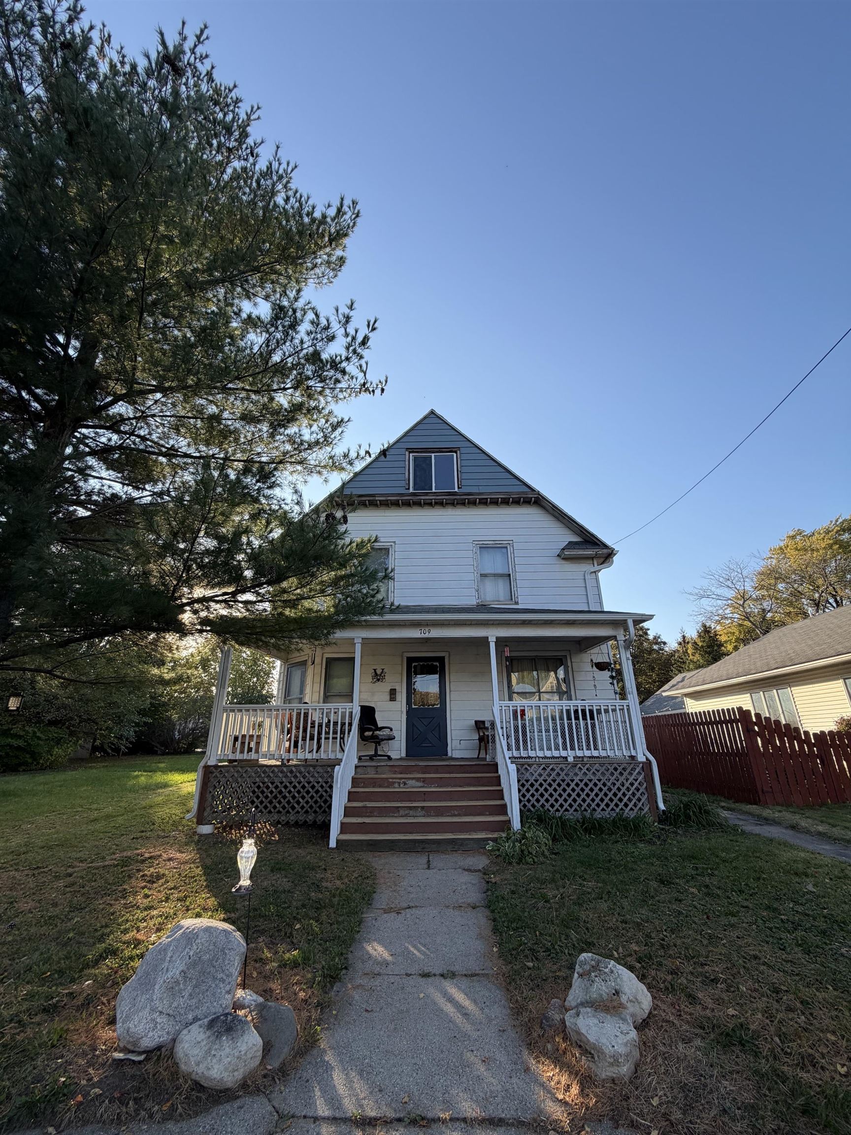709 Jackson Street — photo