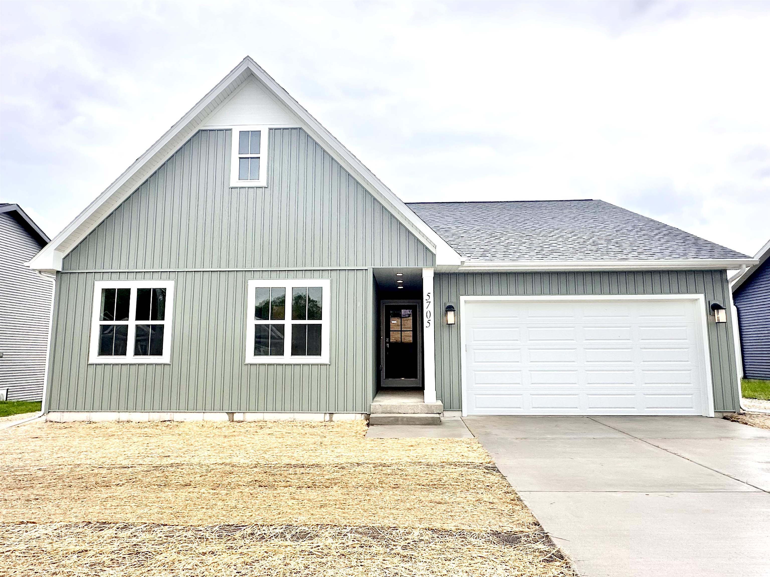 10427 N Stone Barn Drive — photo