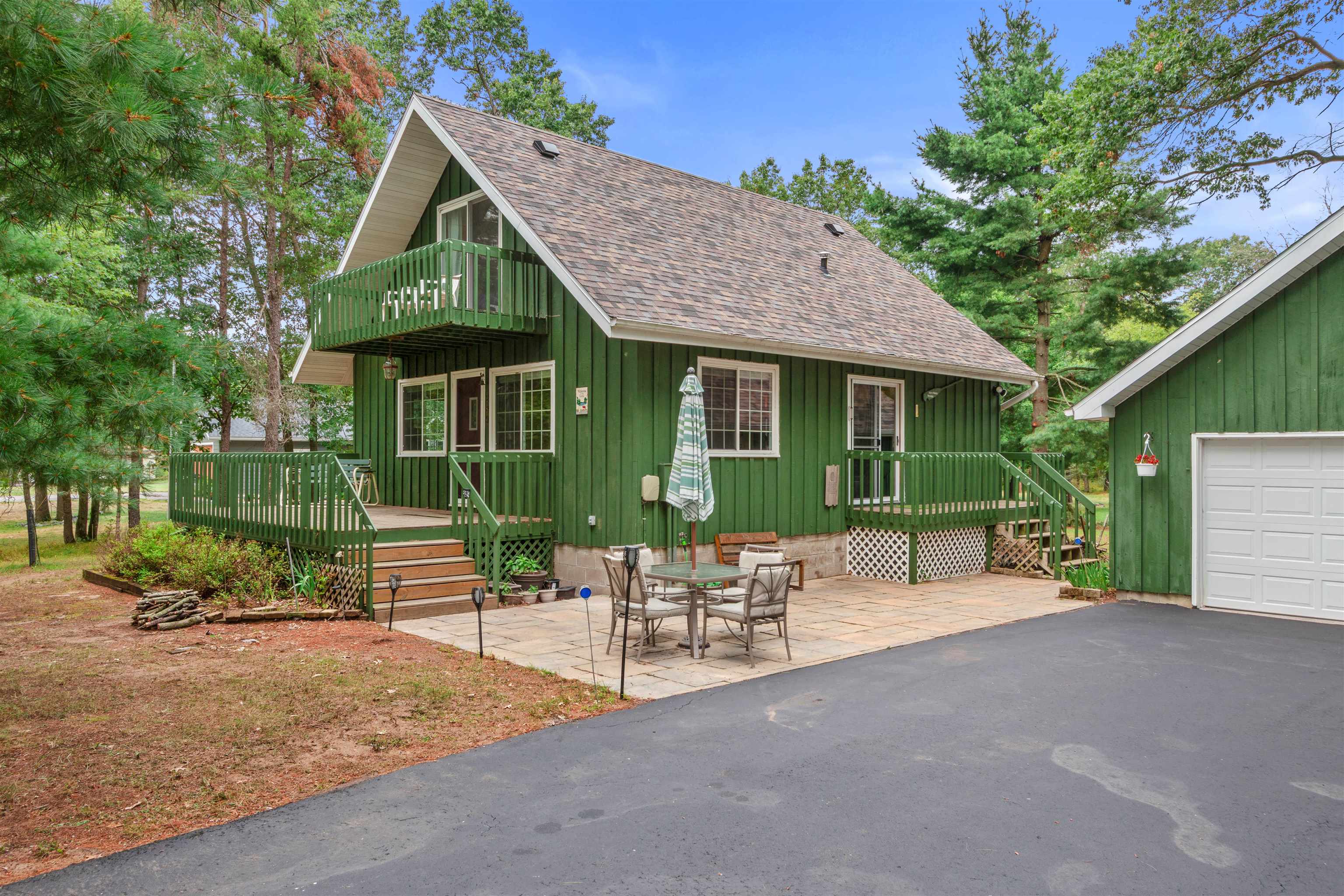289 Cranbrook Court — photo
