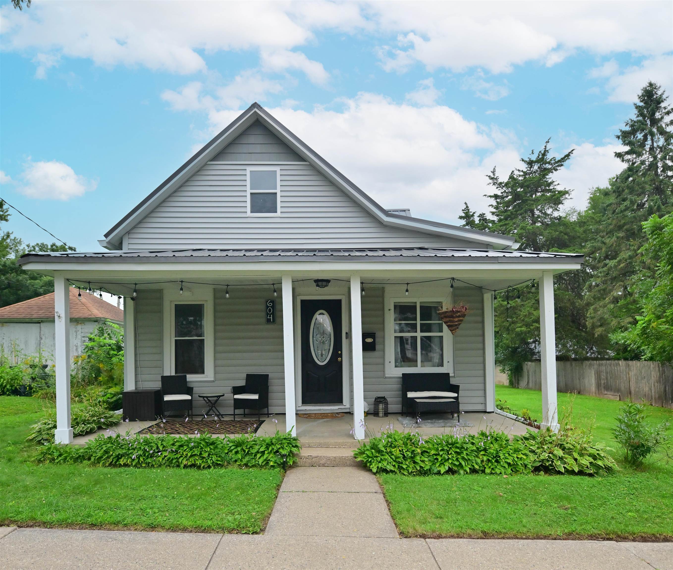 604 Grove Street — photo