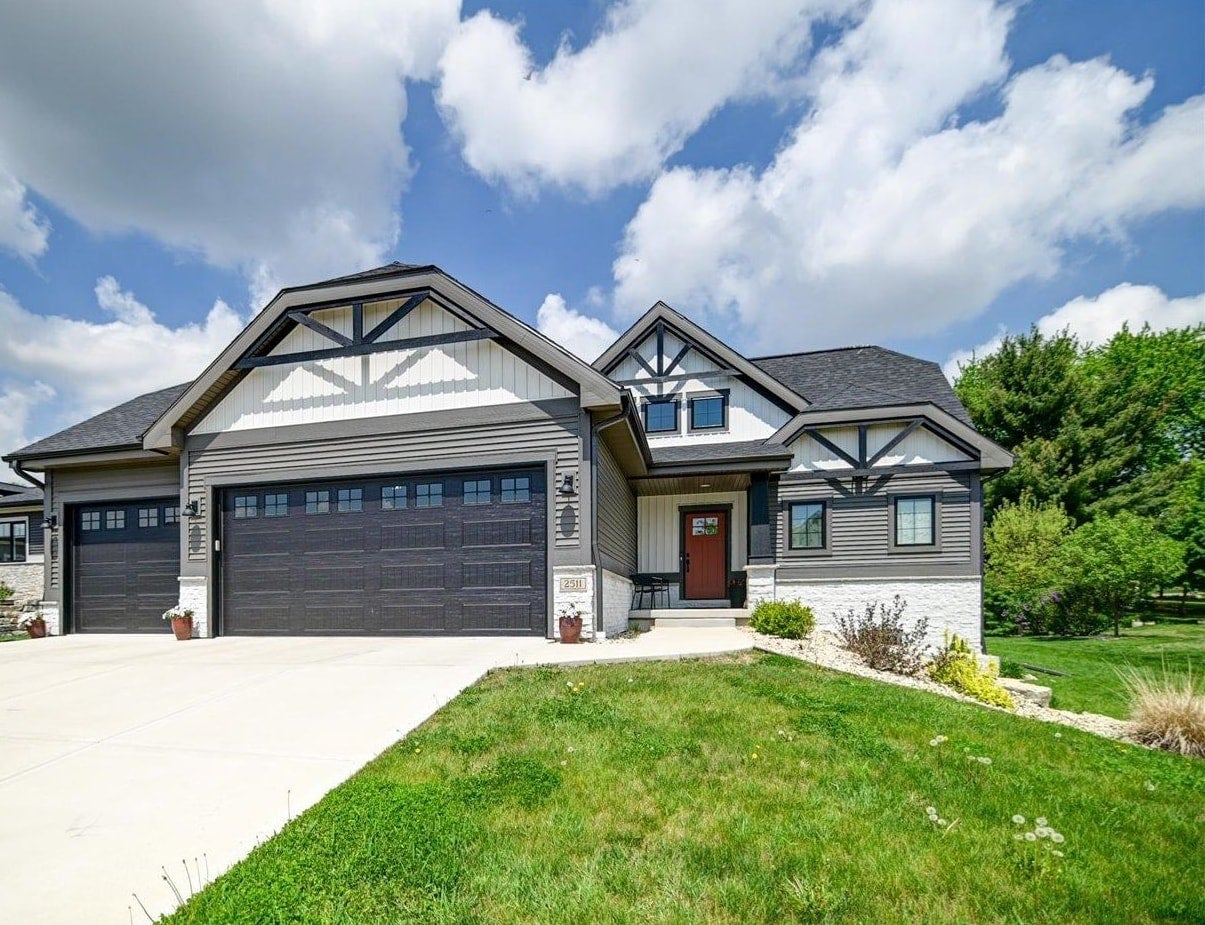 2511 Dublin Way — photo