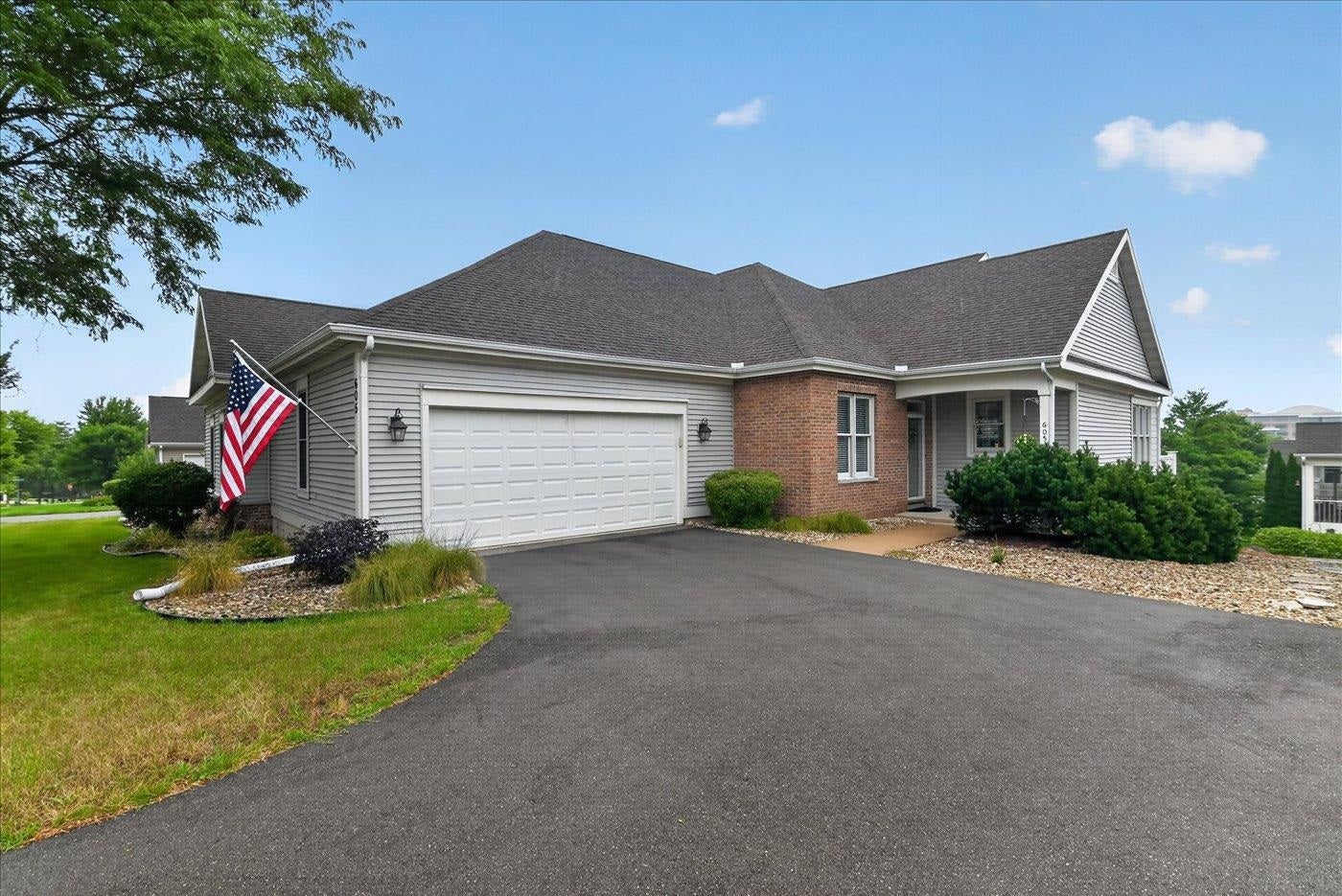 605 Samuel Drive — photo