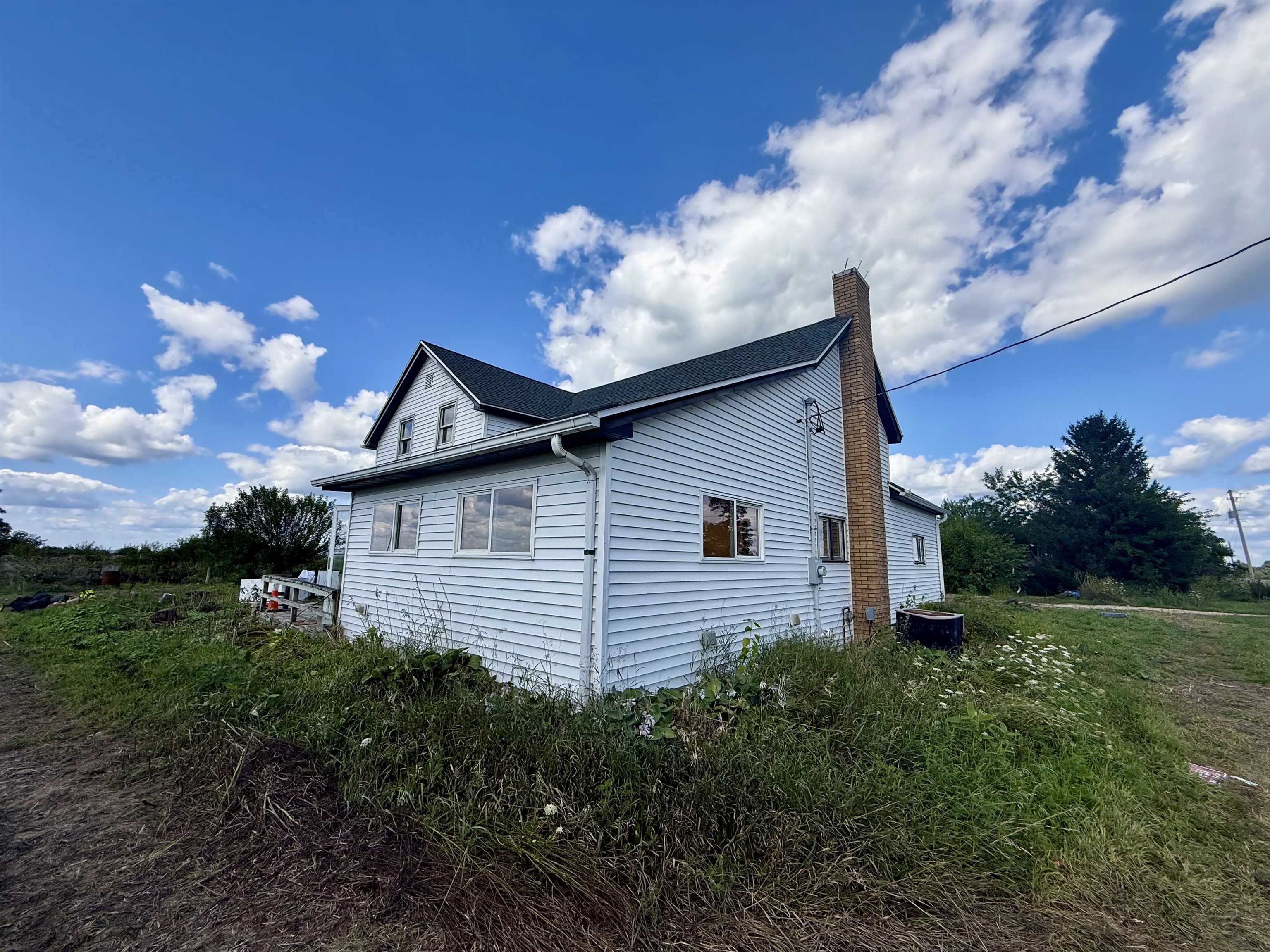 W7480 State Rd 39, York, WI 53574 — photo 2