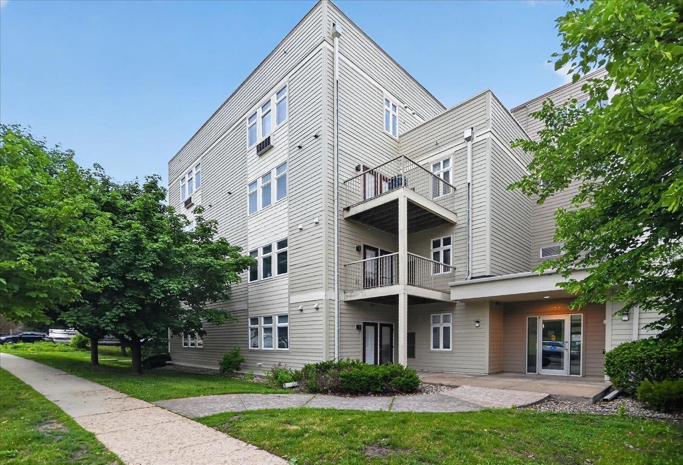 8206 Starr Grass Drive 204 — photo
