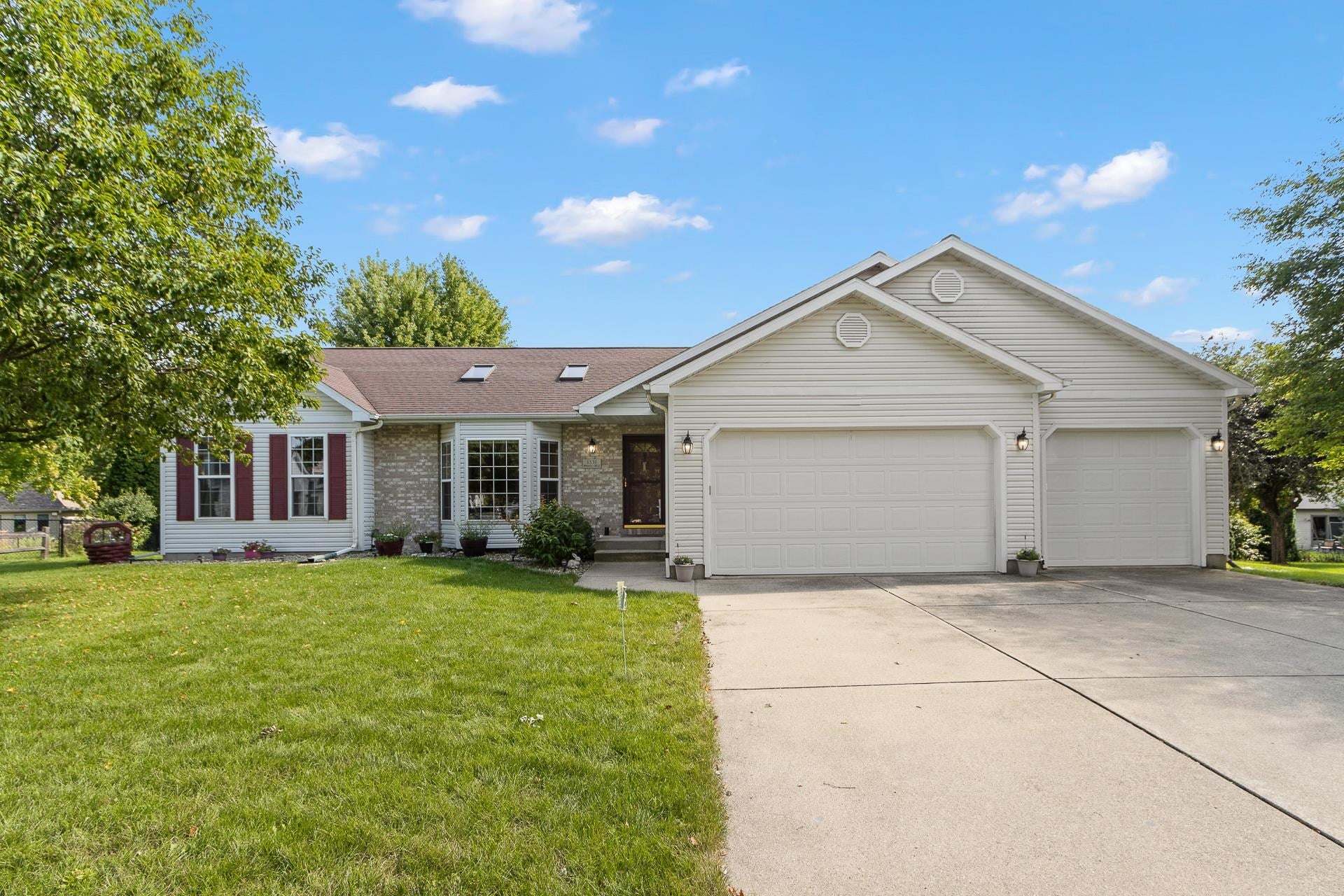 1331 Pinnacle Circle — photo