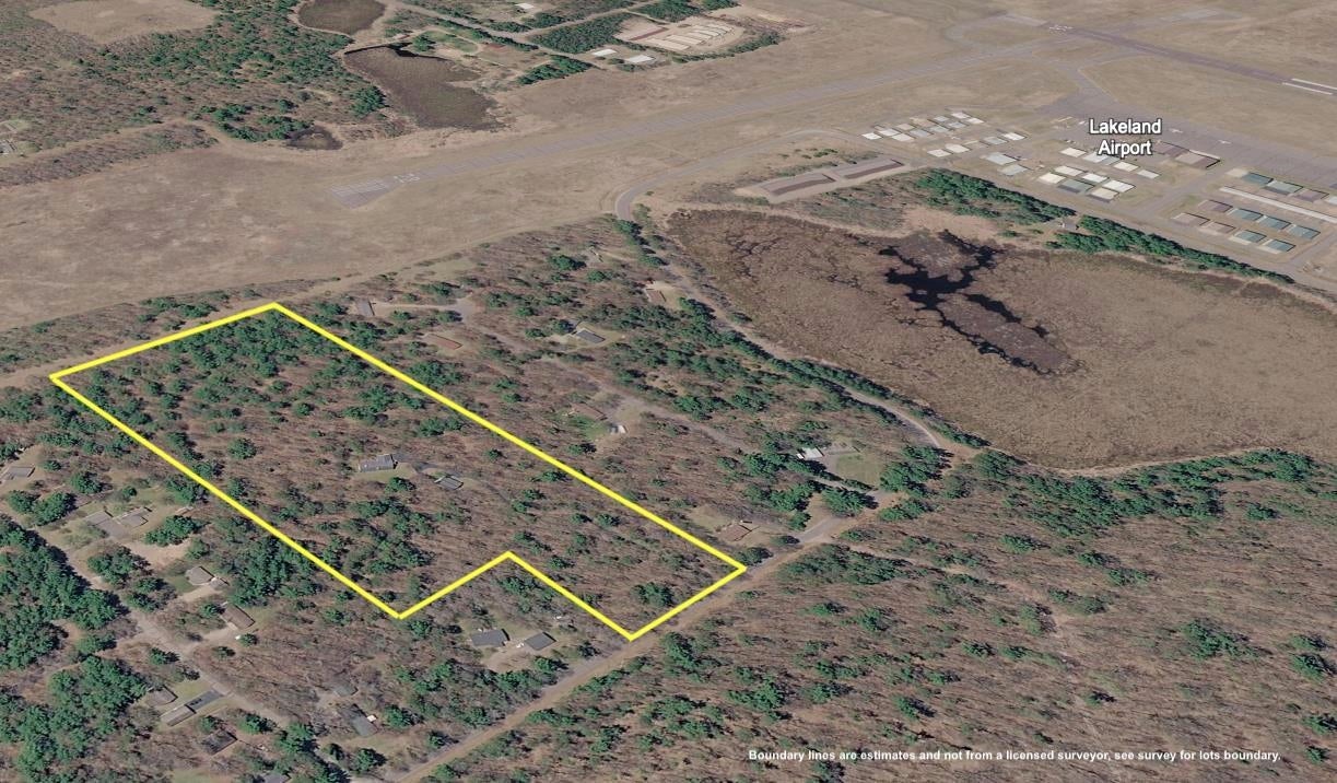 11389 Airport Road — photo