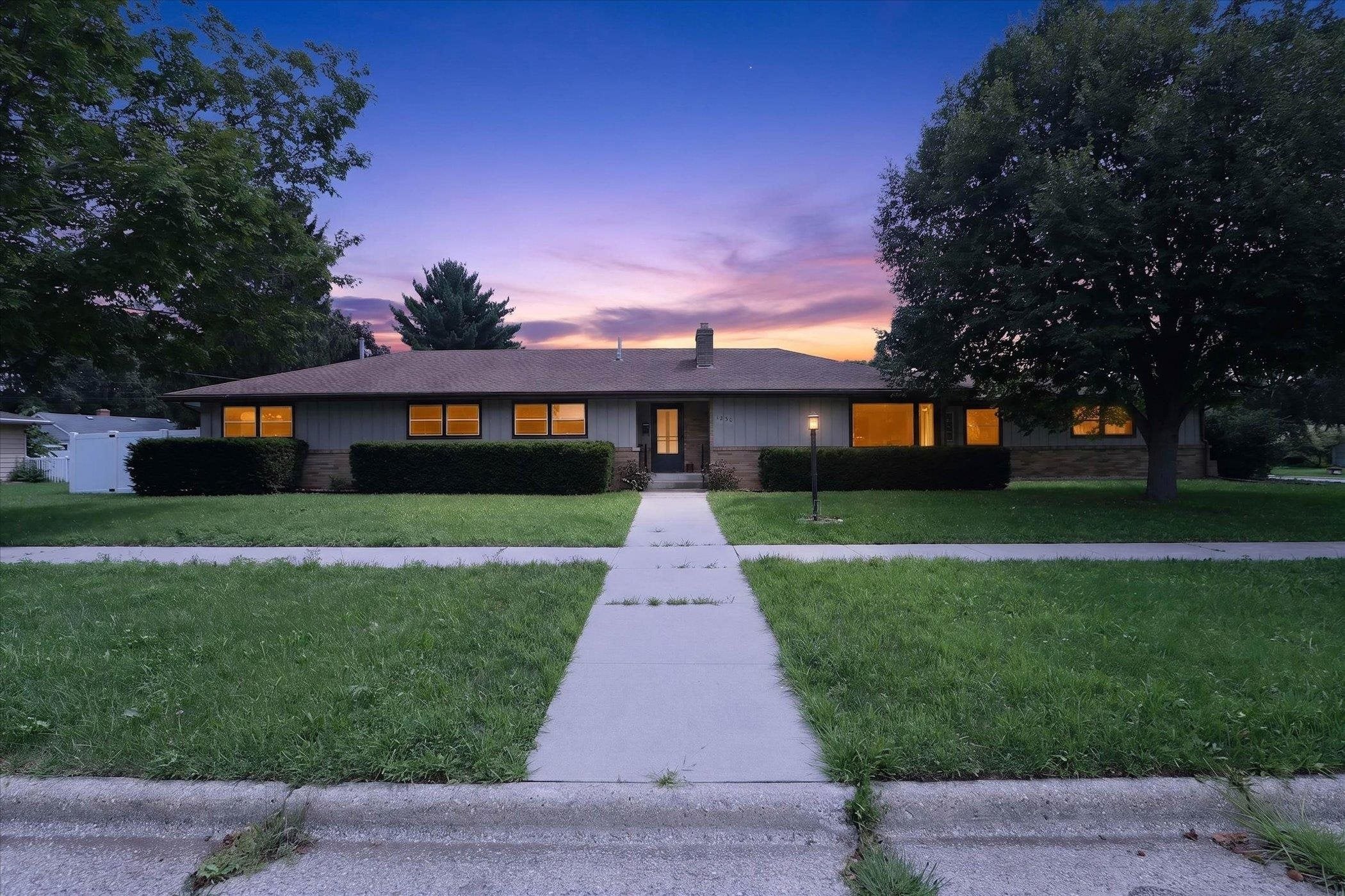 1230 N Harmony Drive — photo