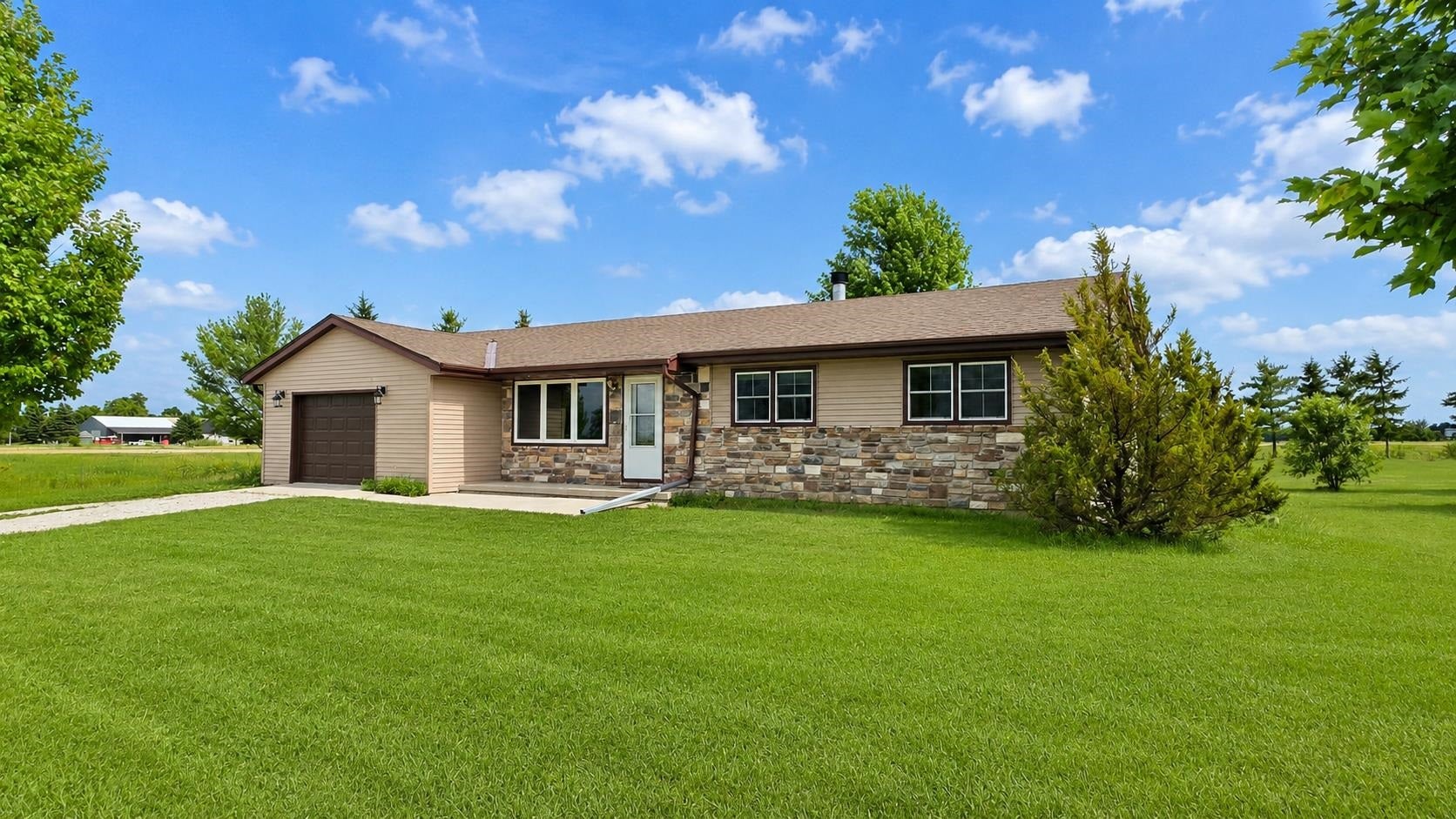 7039 W Kiln Drive — photo