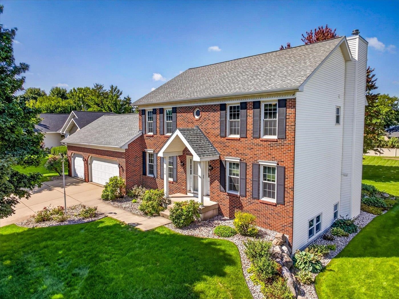 858 Chalfont Drive — photo