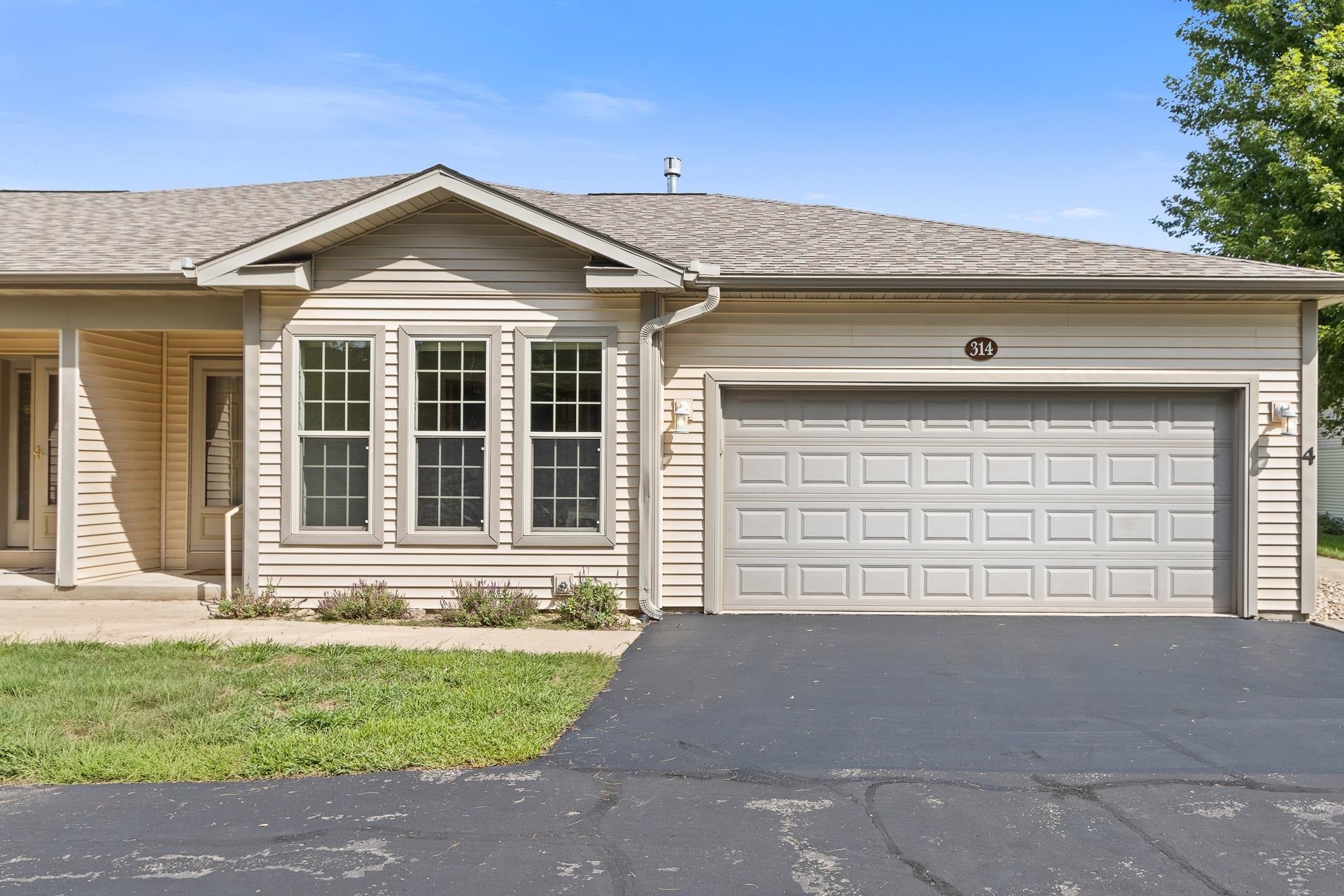314 Henry Drive 4 — photo