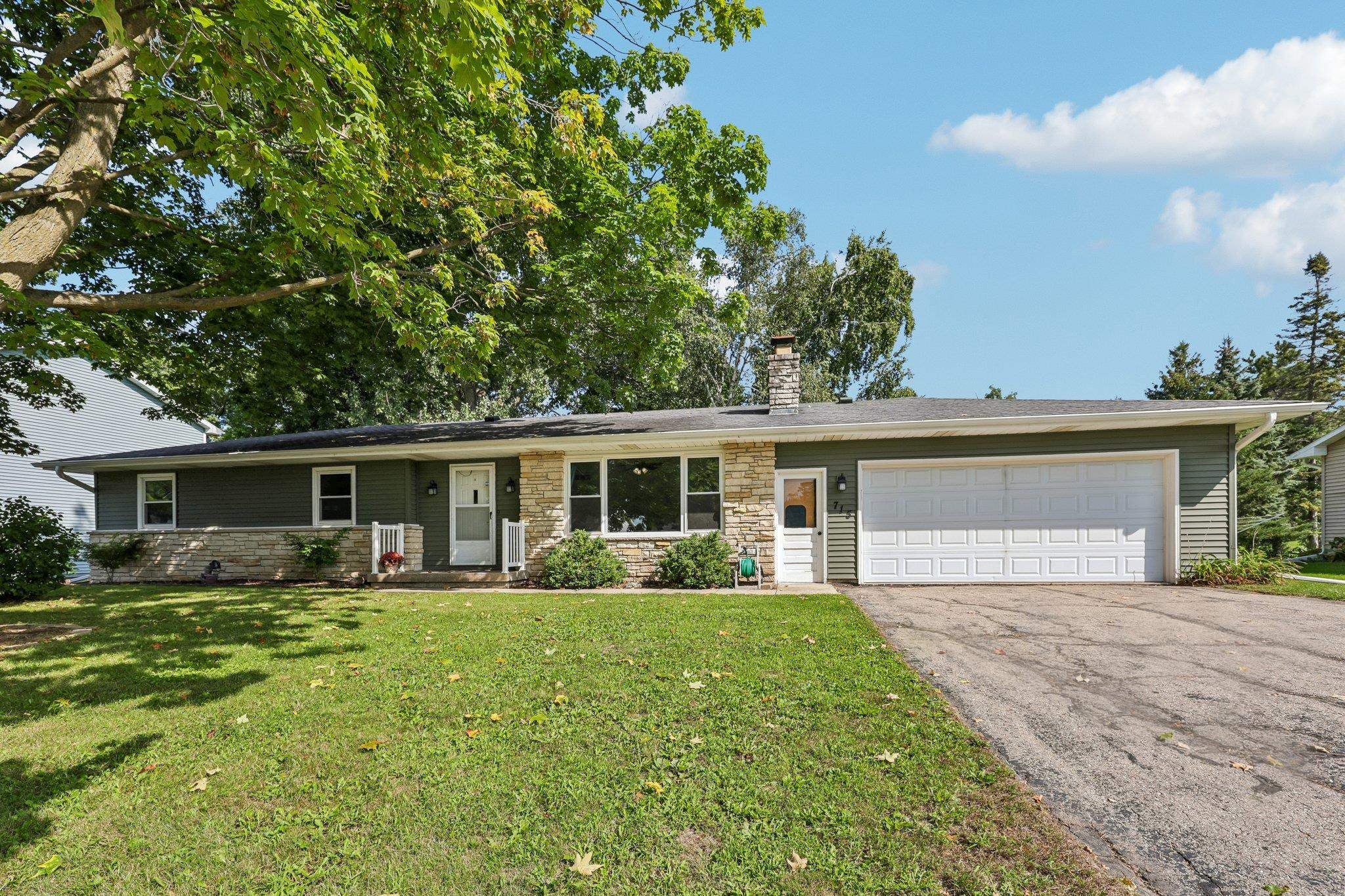 715 Collins Road — photo