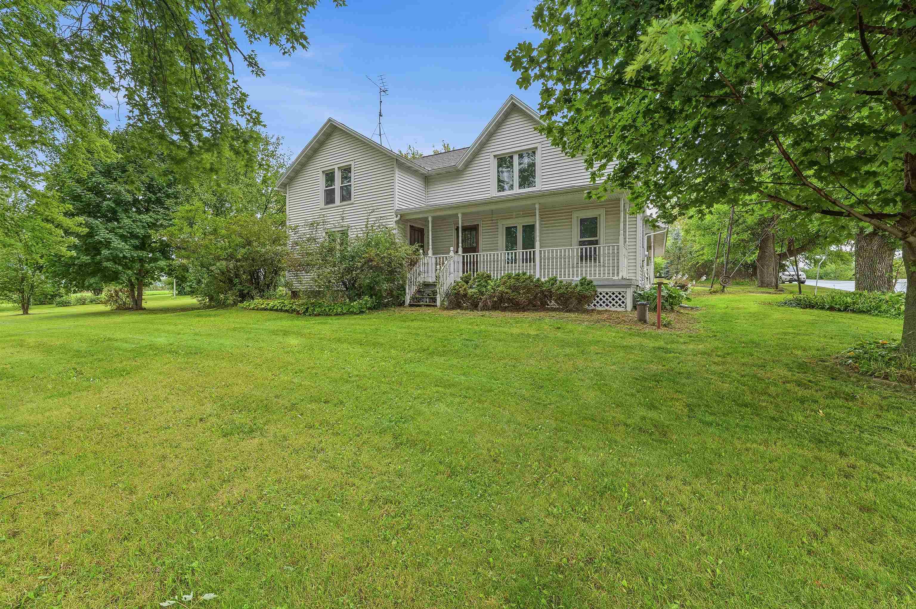N1911 Hilltop Road — photo
