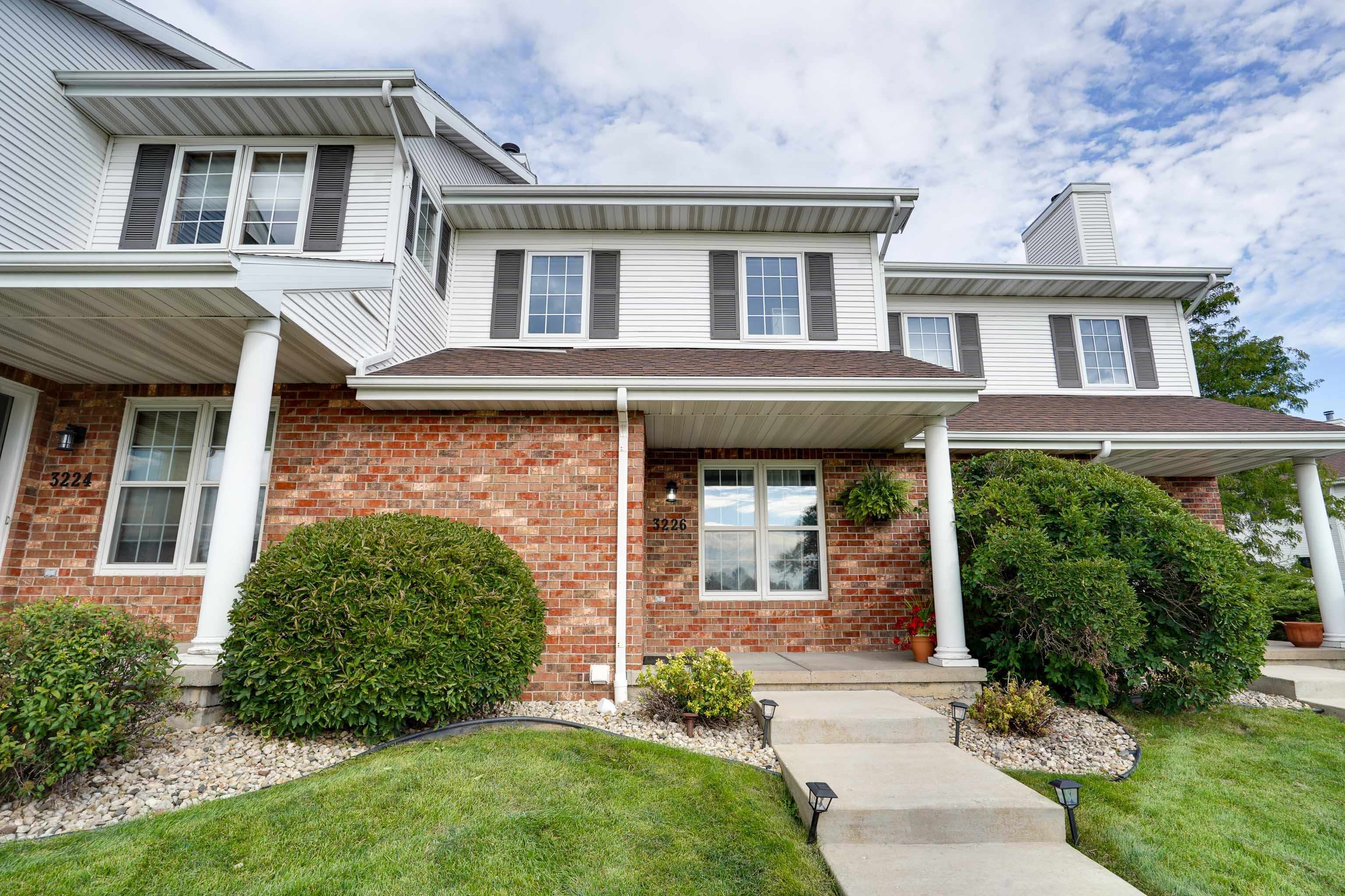 3226 Dorchester Way — photo