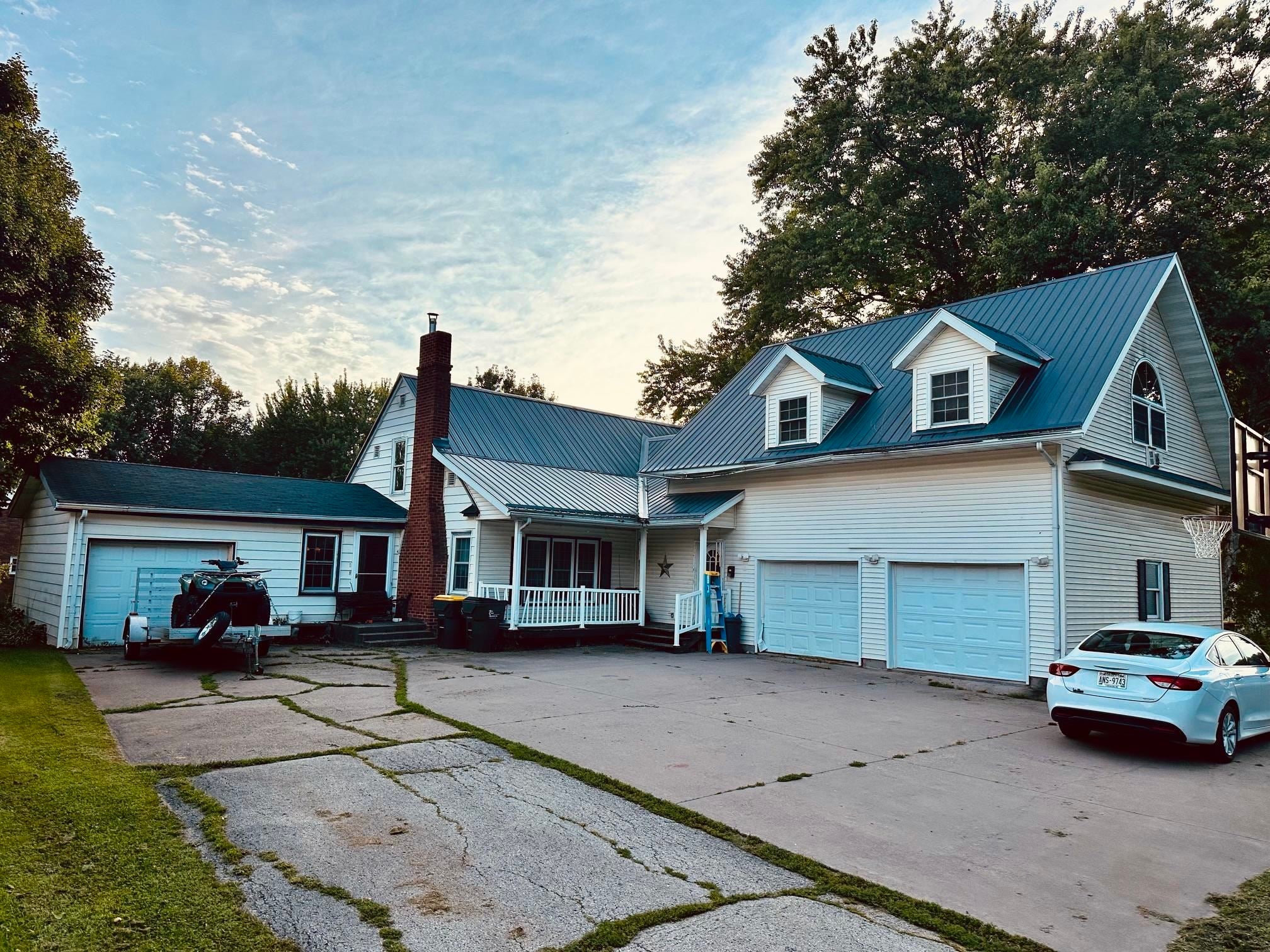 112 W Bluff Street — photo