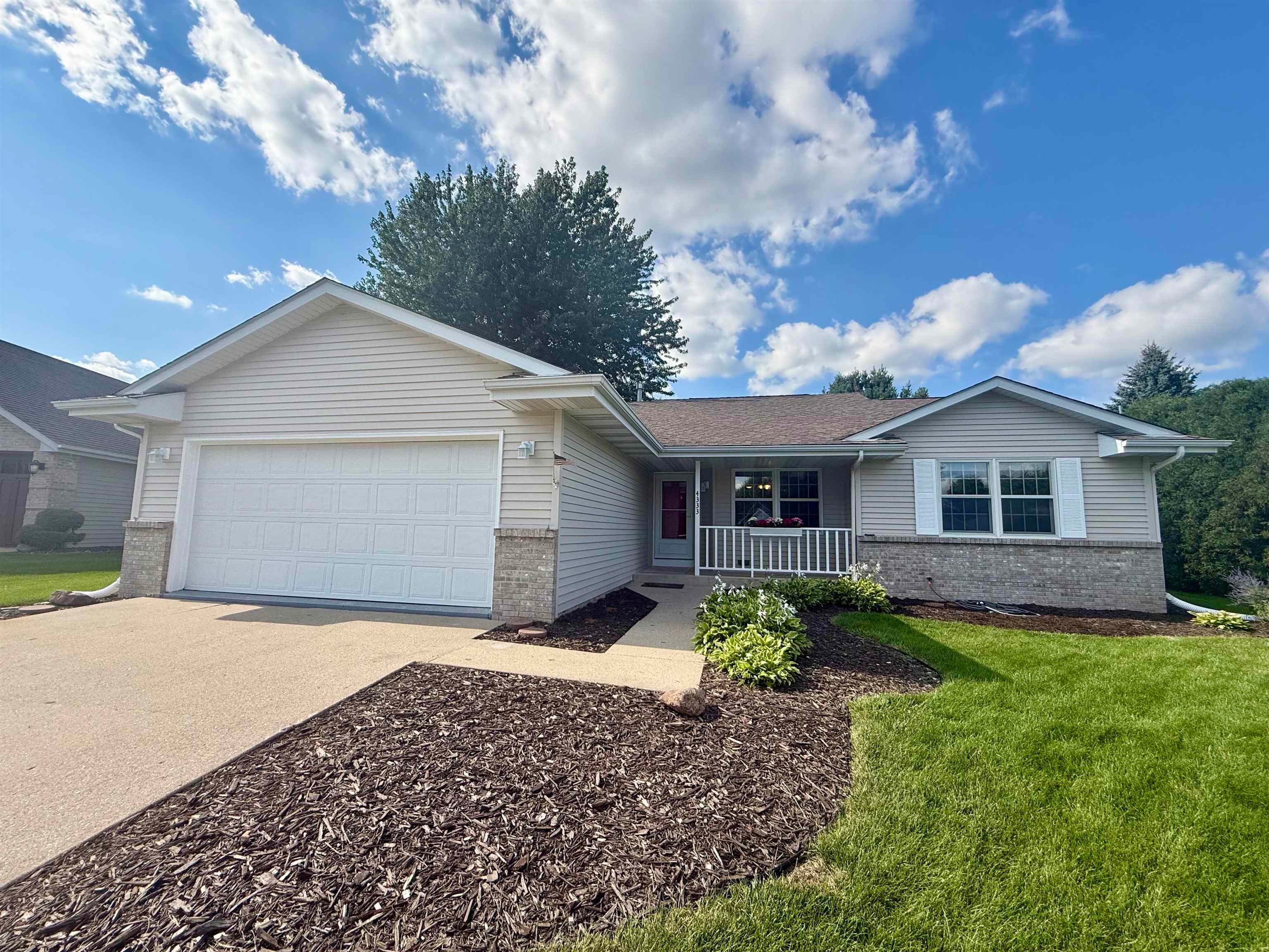 4333 Fieldcrest Drive — photo