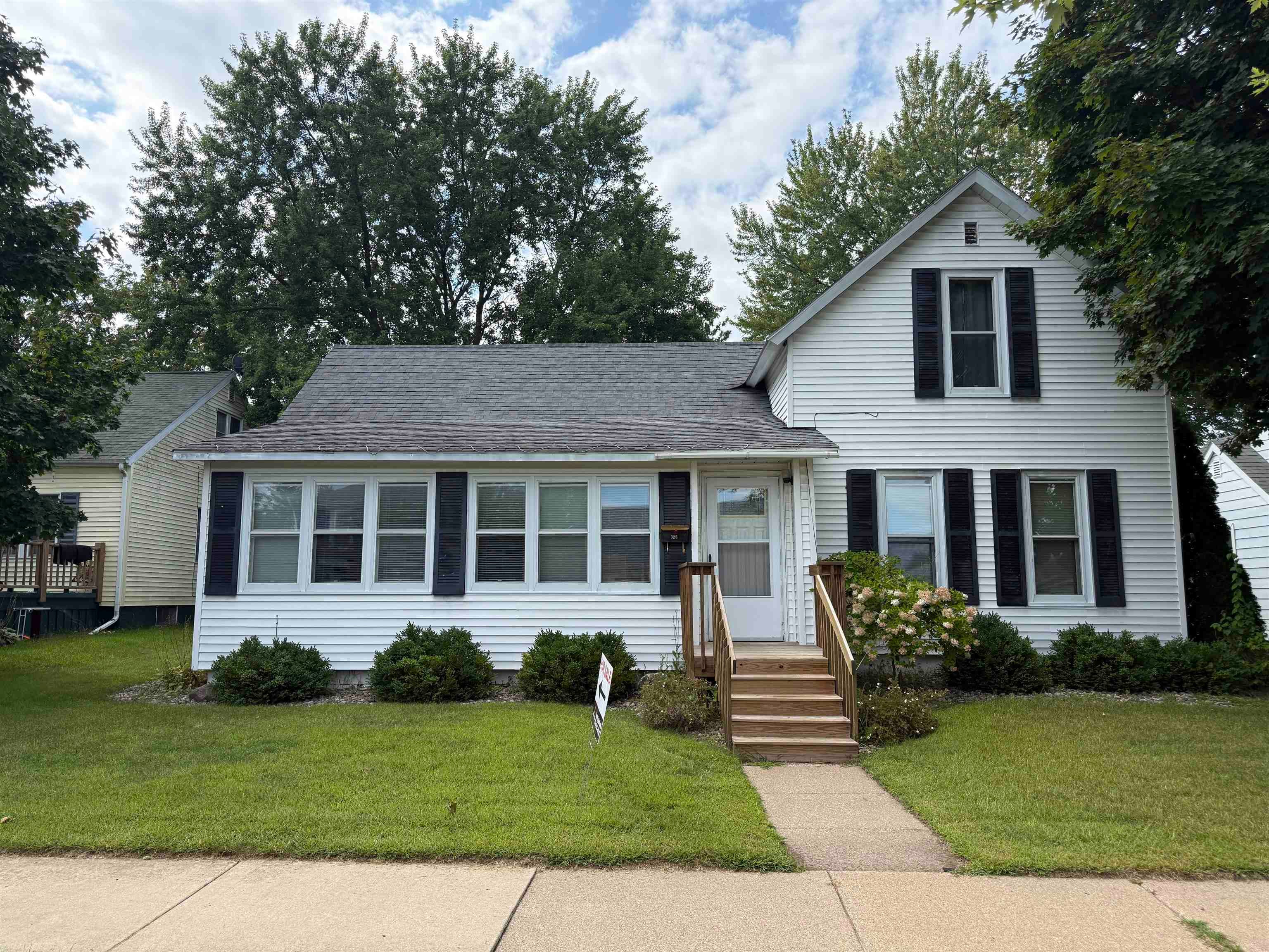 325 Cady Avenue — photo