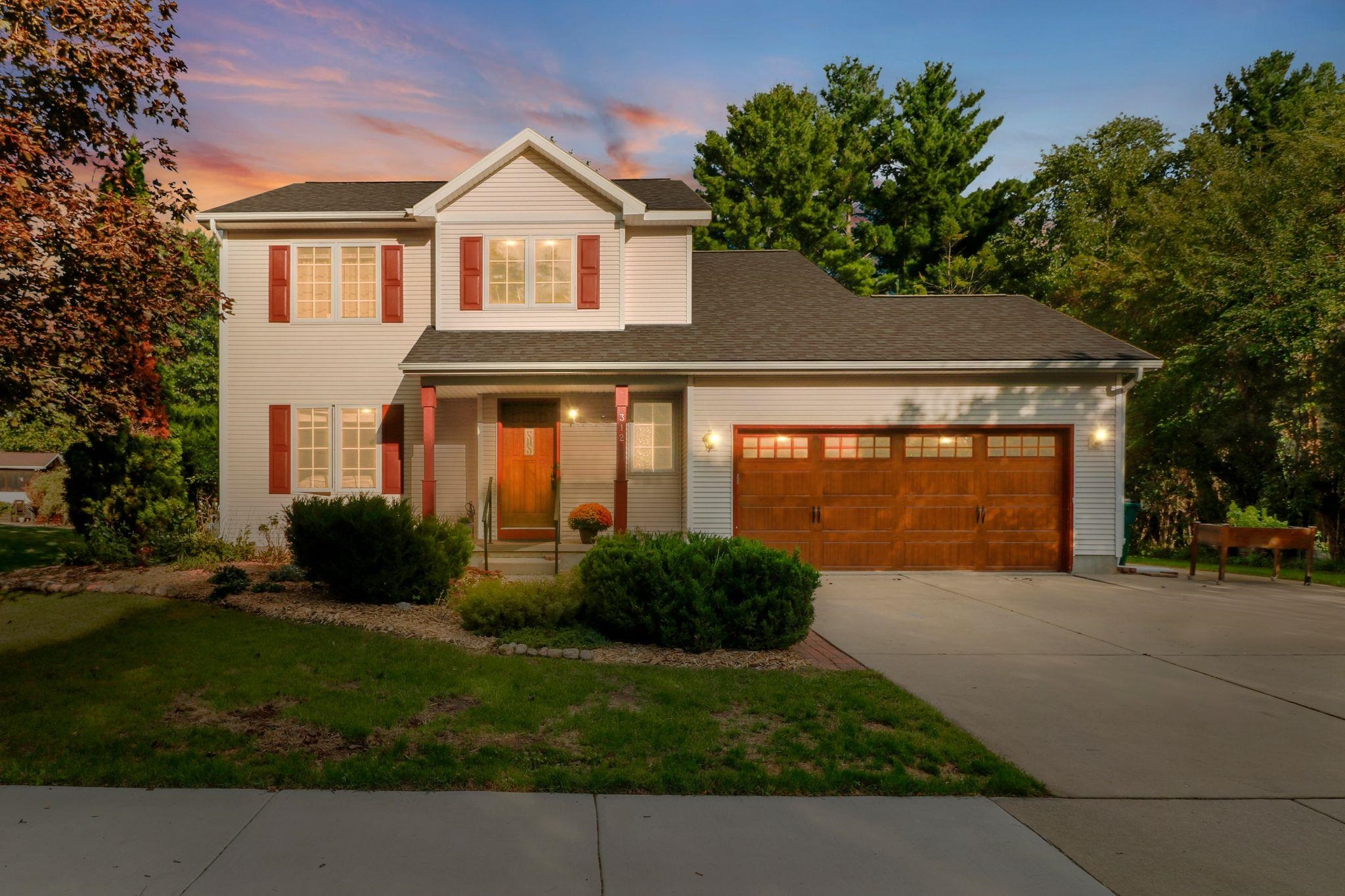 312 Tanglewood Court — photo