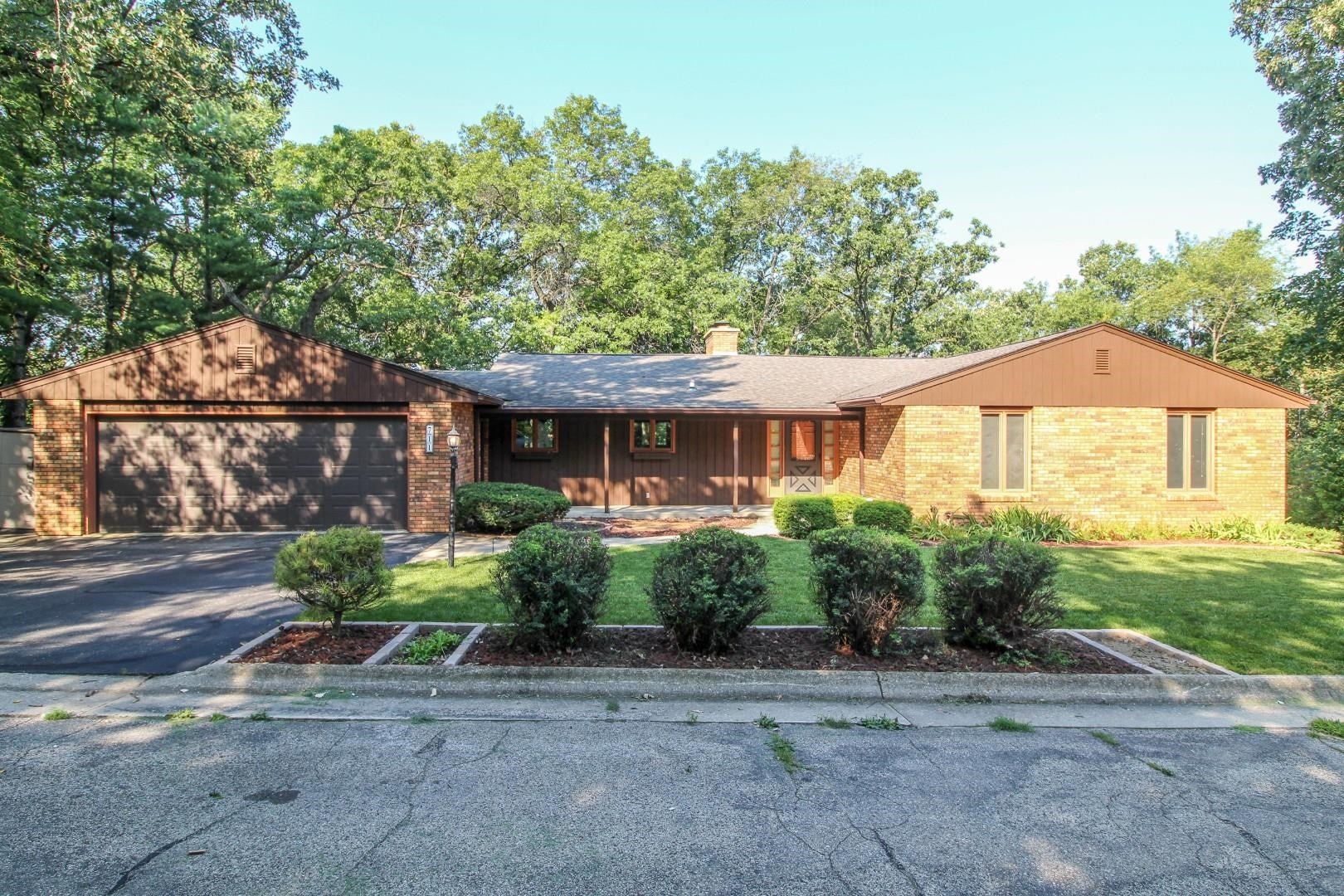 711 Oak Hill Lane — photo