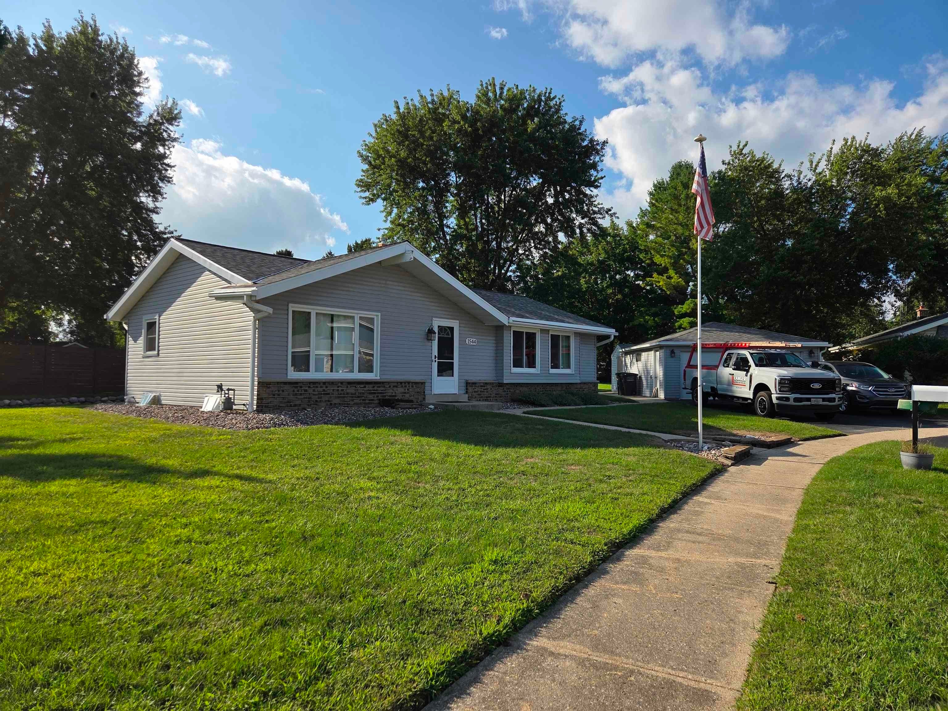 1544 Riverdale Drive — photo