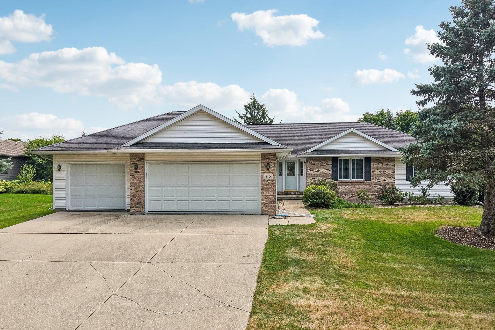 210 Pinnacle Drive — photo