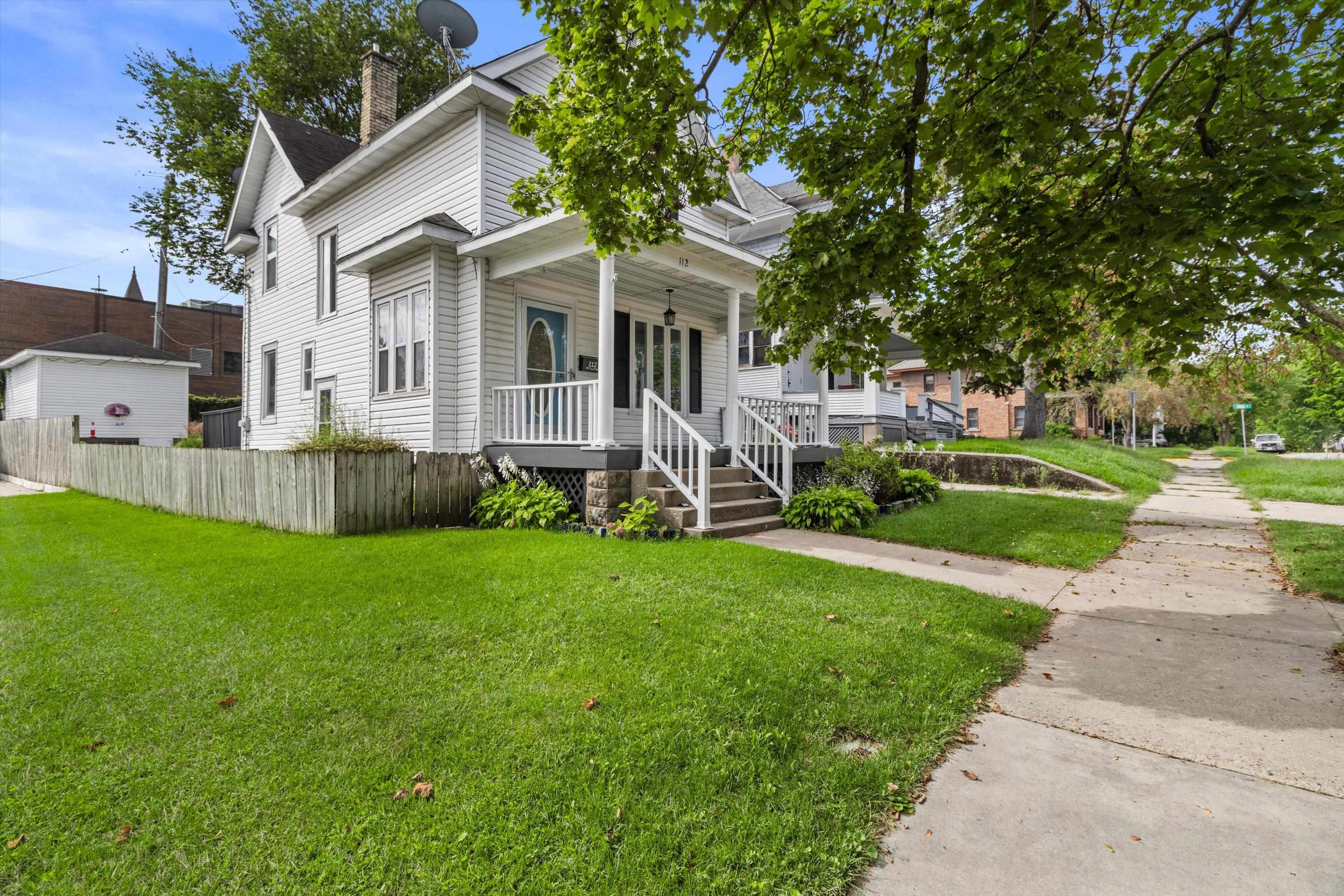 112 W Howard Street — photo