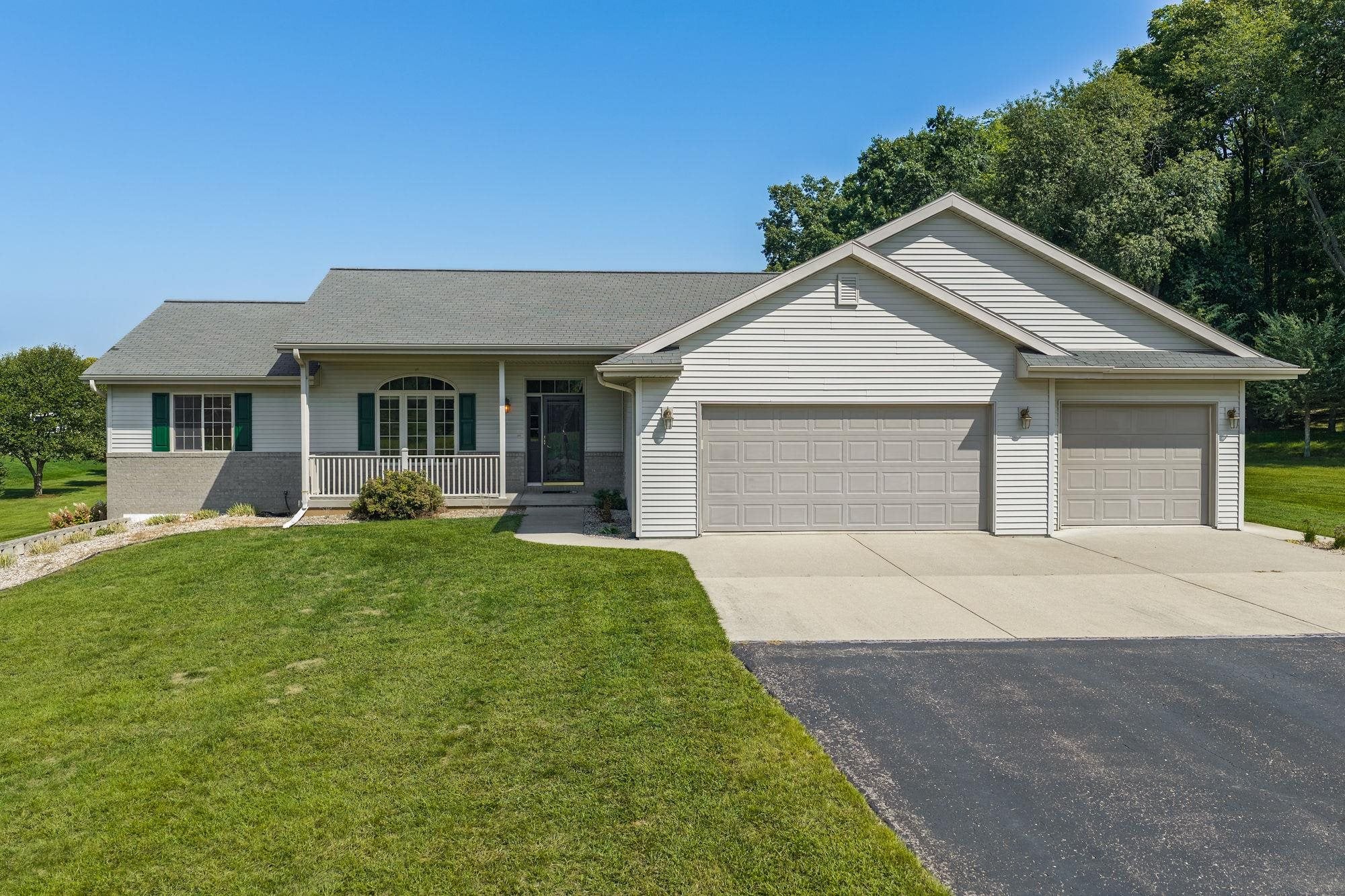 8096 E Quail Meadow Lane — photo