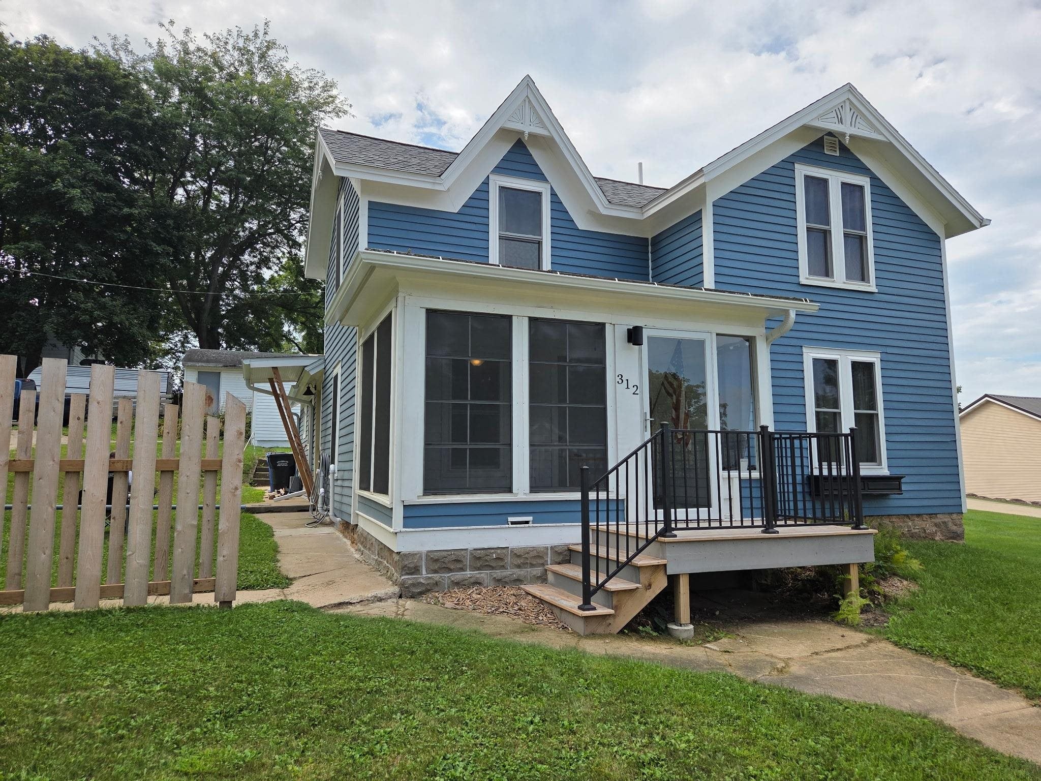 312 W Florence Street — photo
