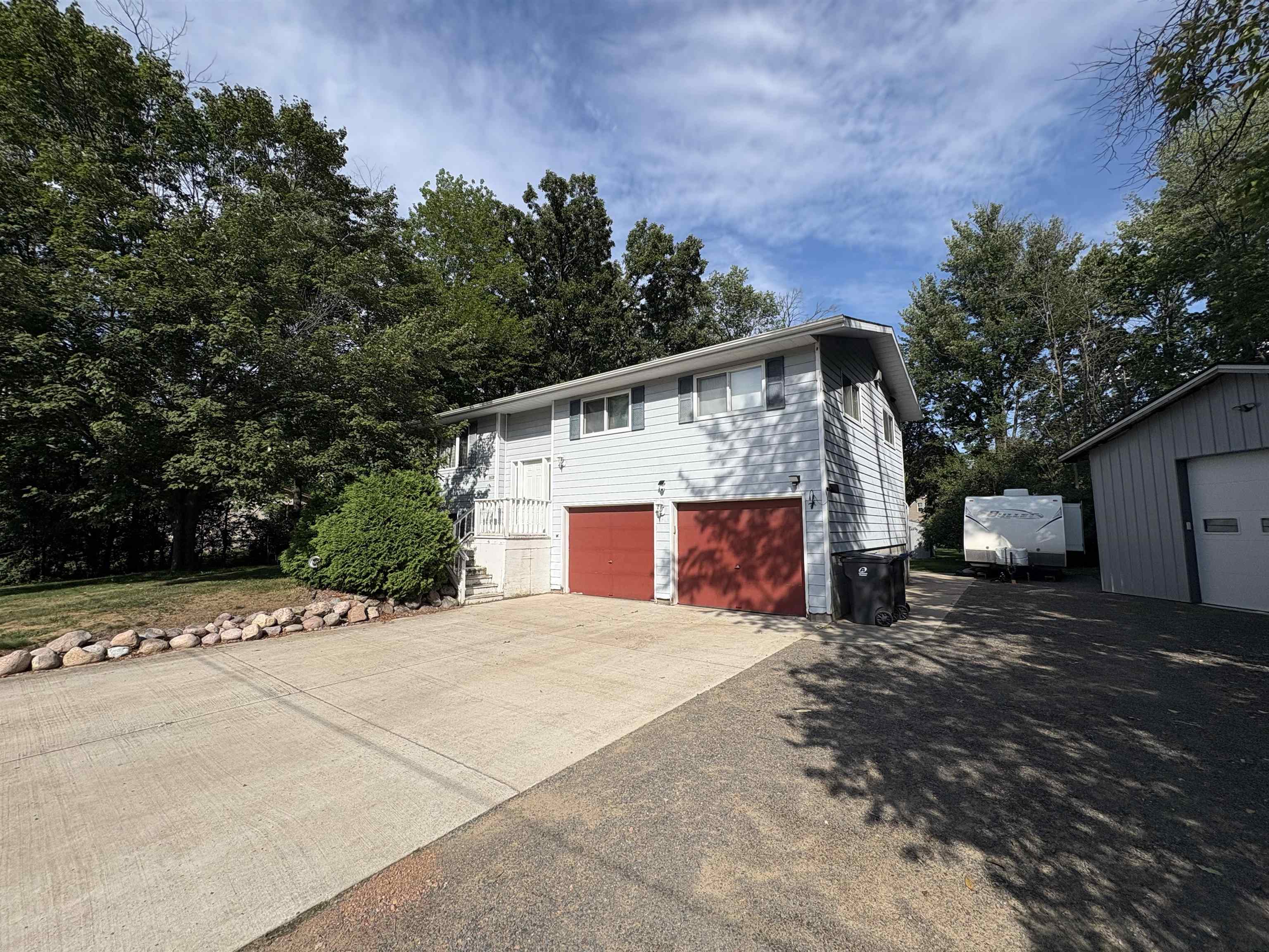 6470 Virginia Street — photo