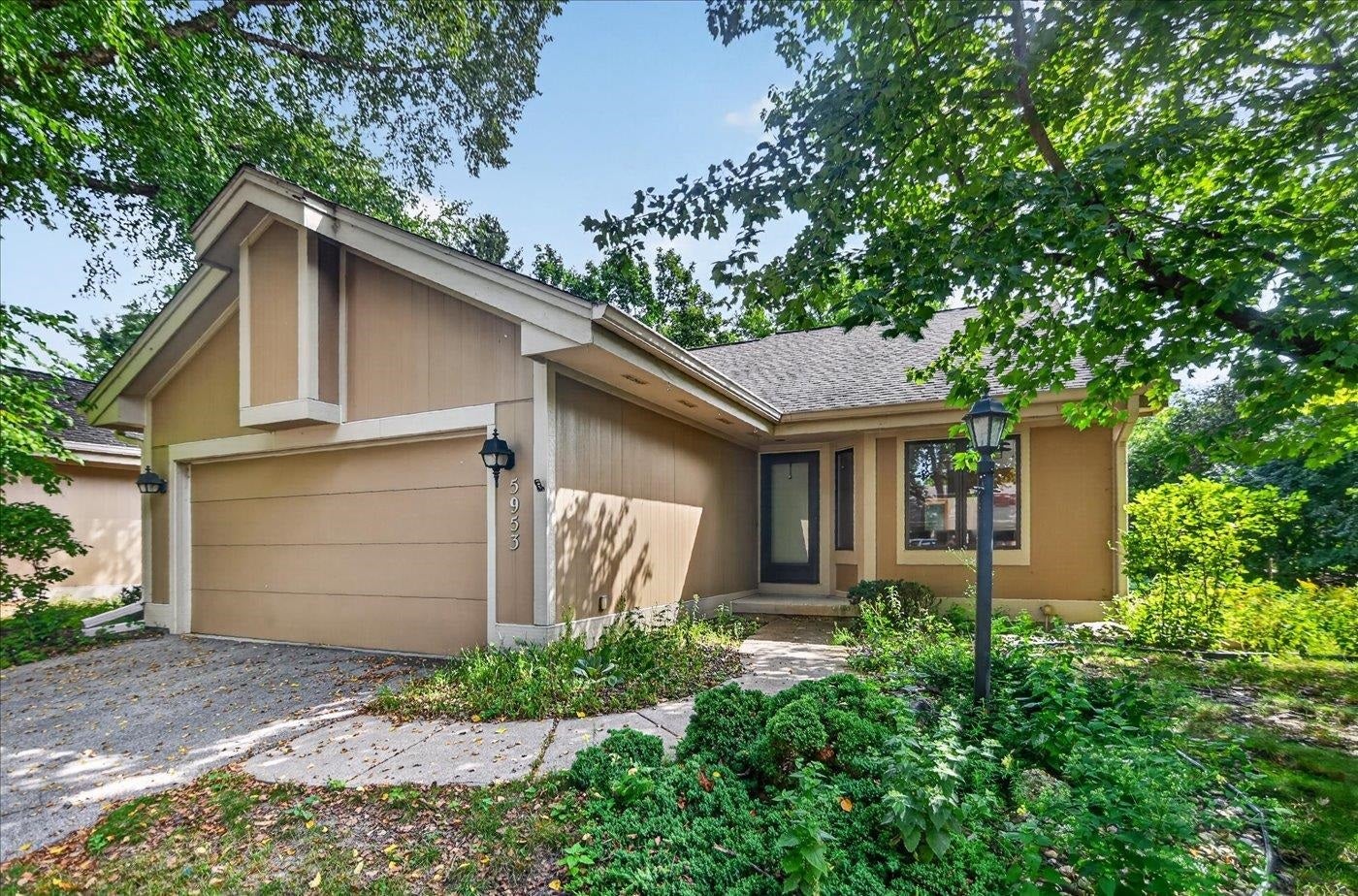 5953 Woodcreek Lane 5953 — photo