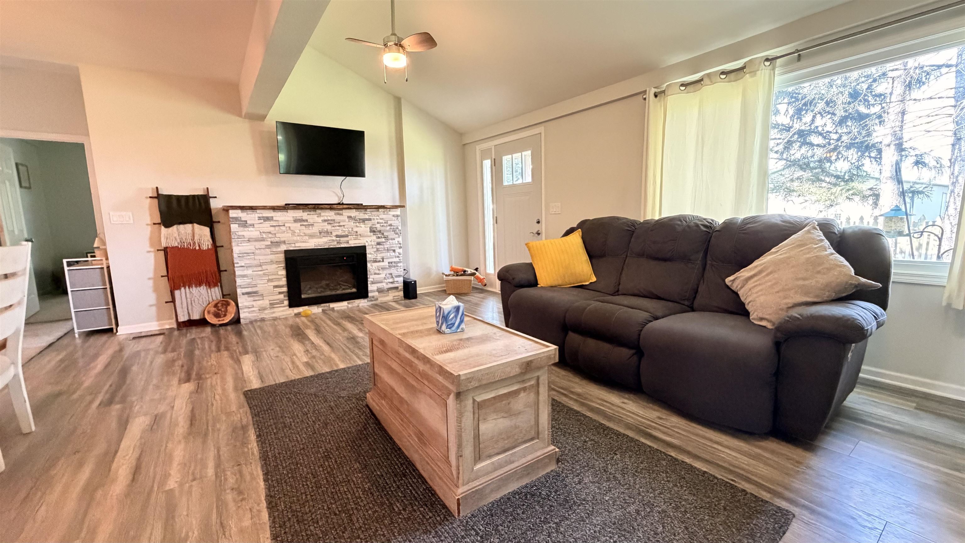 3816 E Creek Road, Turtle, WI 53511 — photo 2