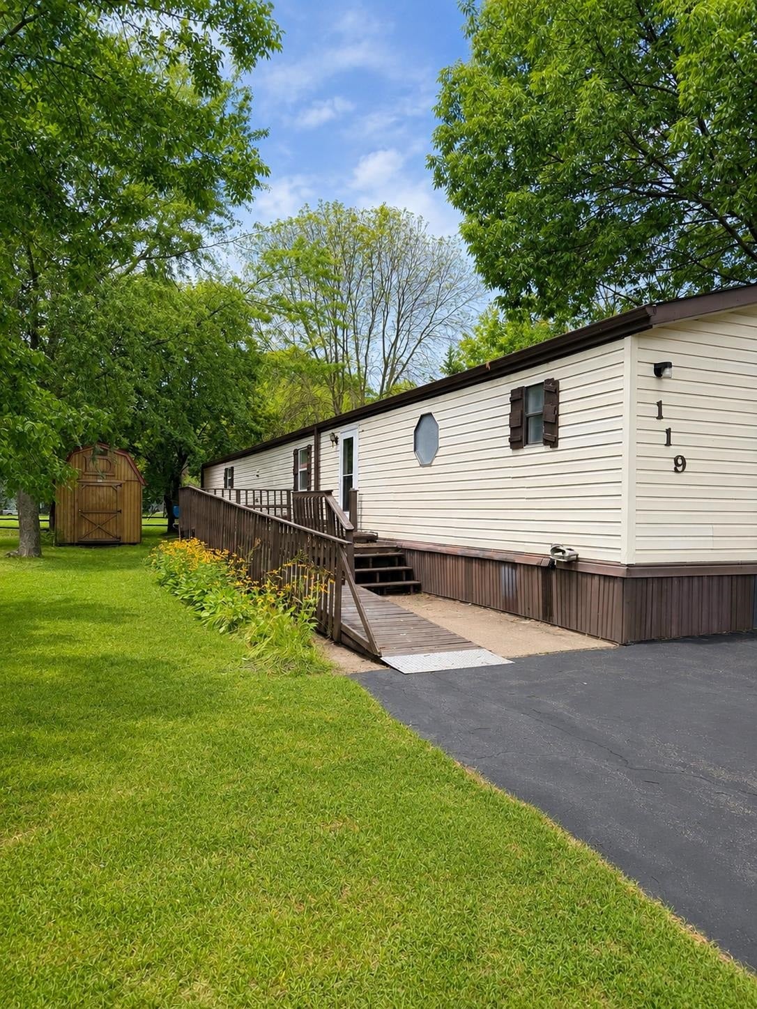 119 Oak Park Drive — photo