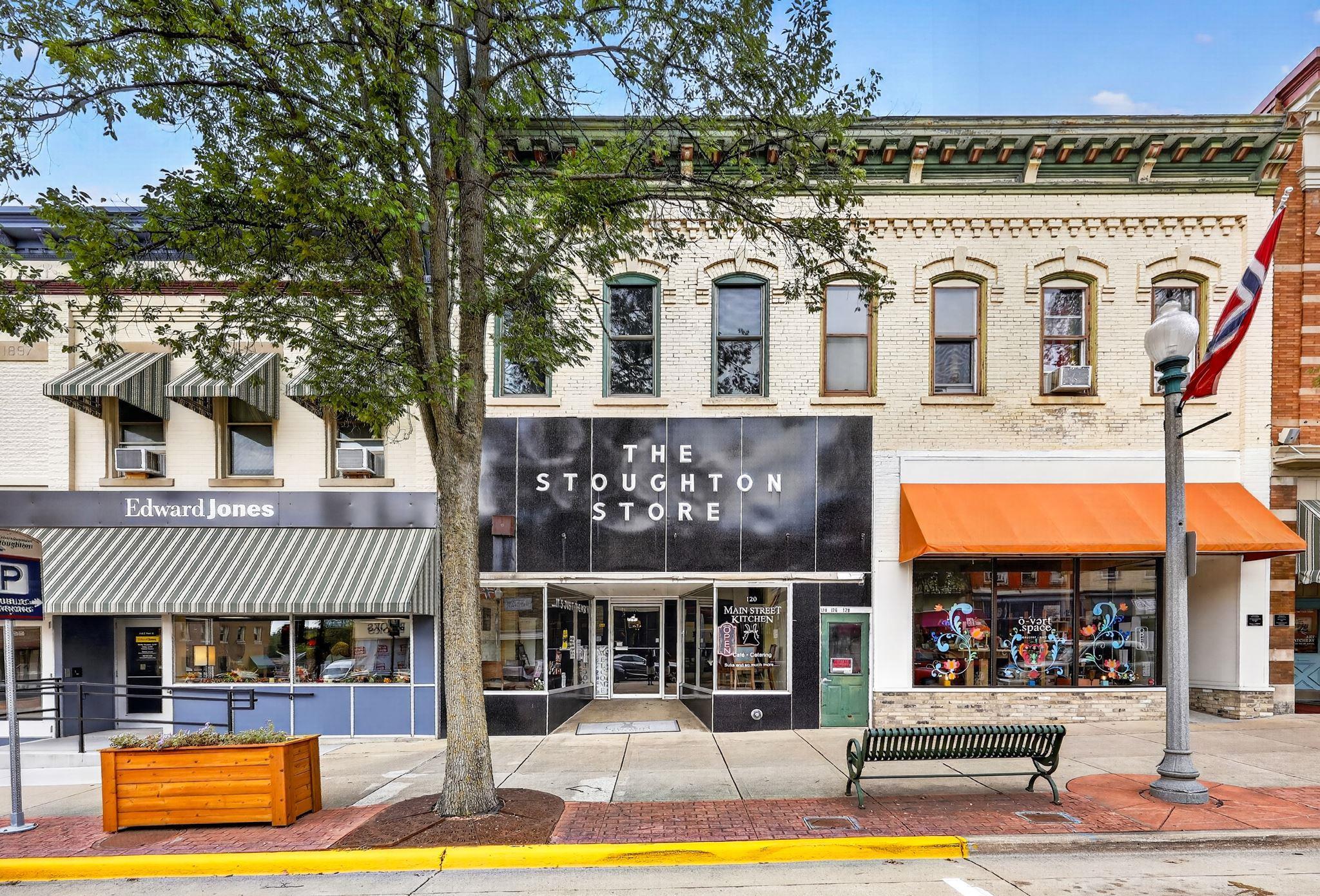 120-124 E Main Street — photo