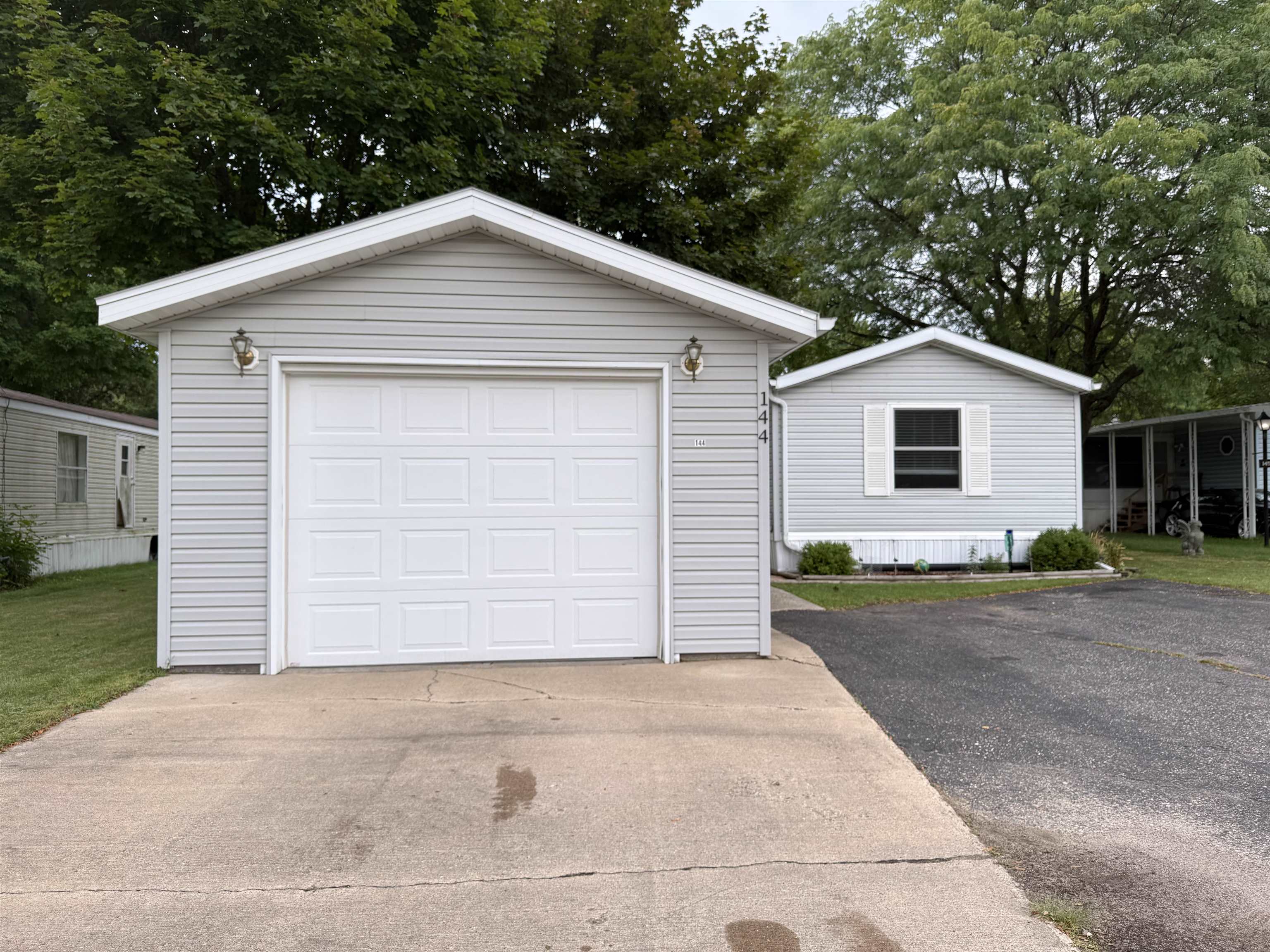 144 Whitetail Boulevard — photo