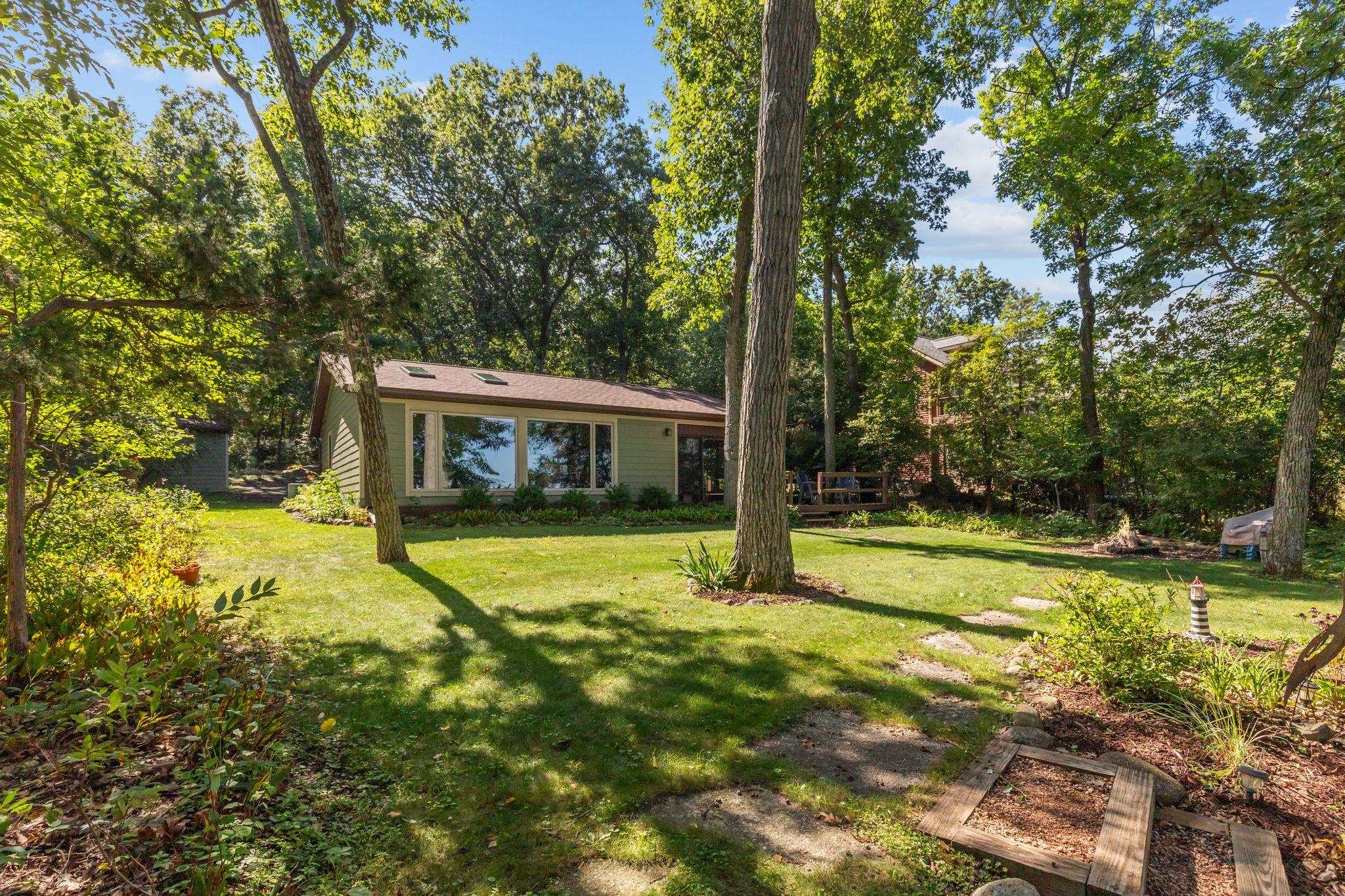 W6250 N Lakeview Drive — photo