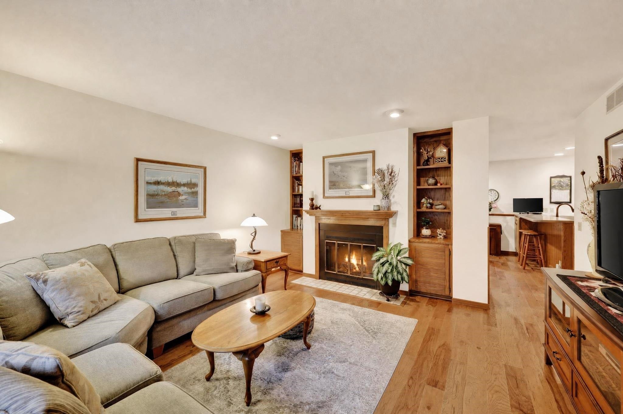 8 Oak Grove Drive — photo