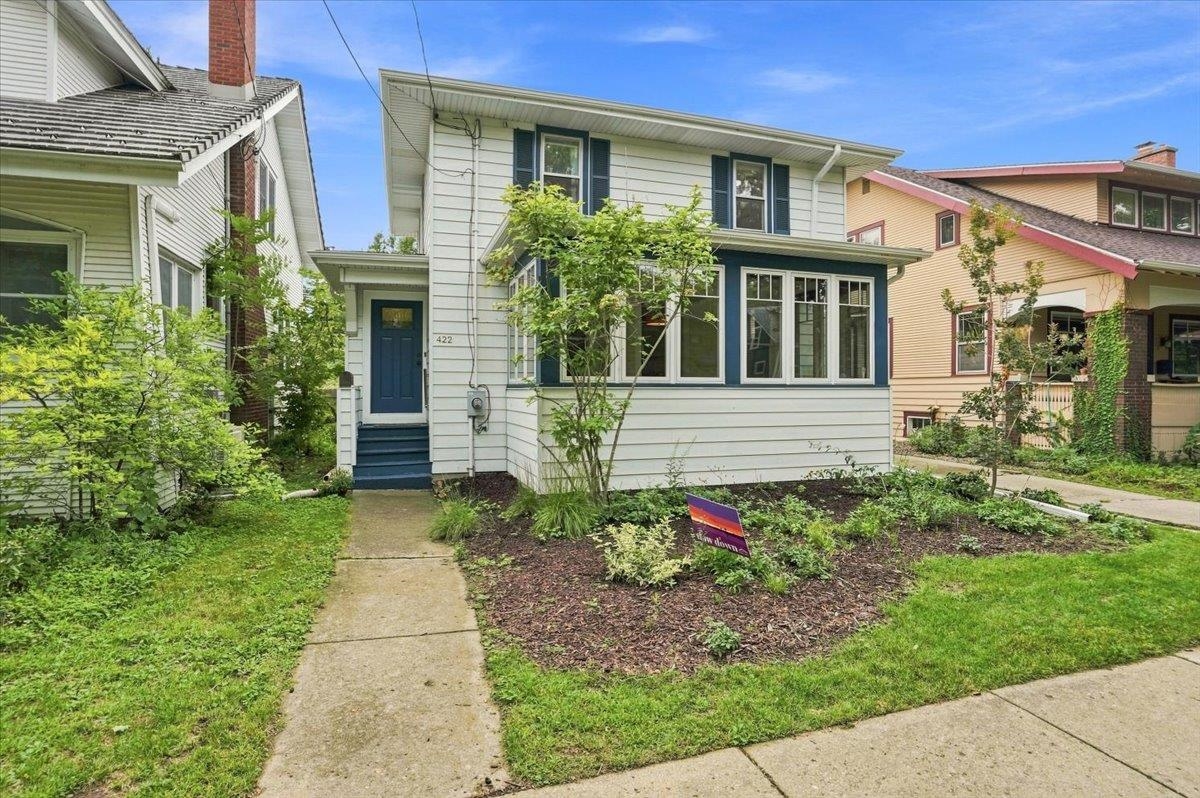 422 Sidney Street — photo