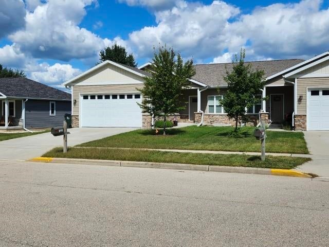 720 Forest Edge Drive — photo