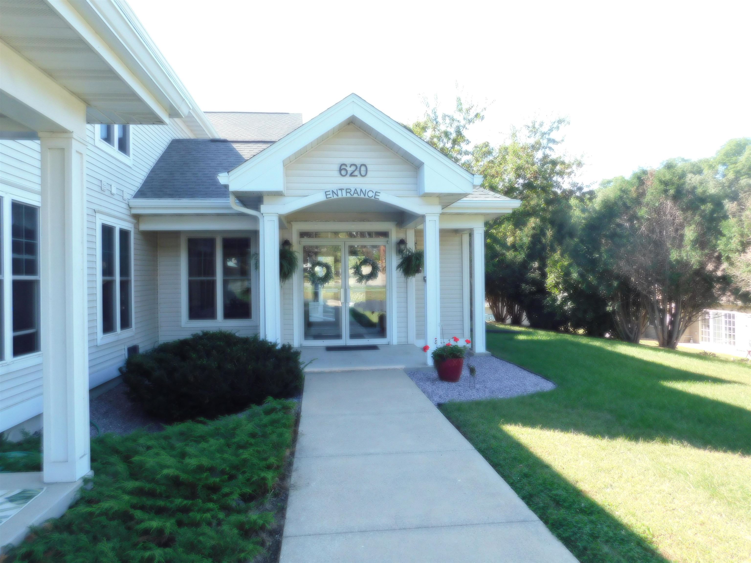 620 Cedar Street 206 — photo