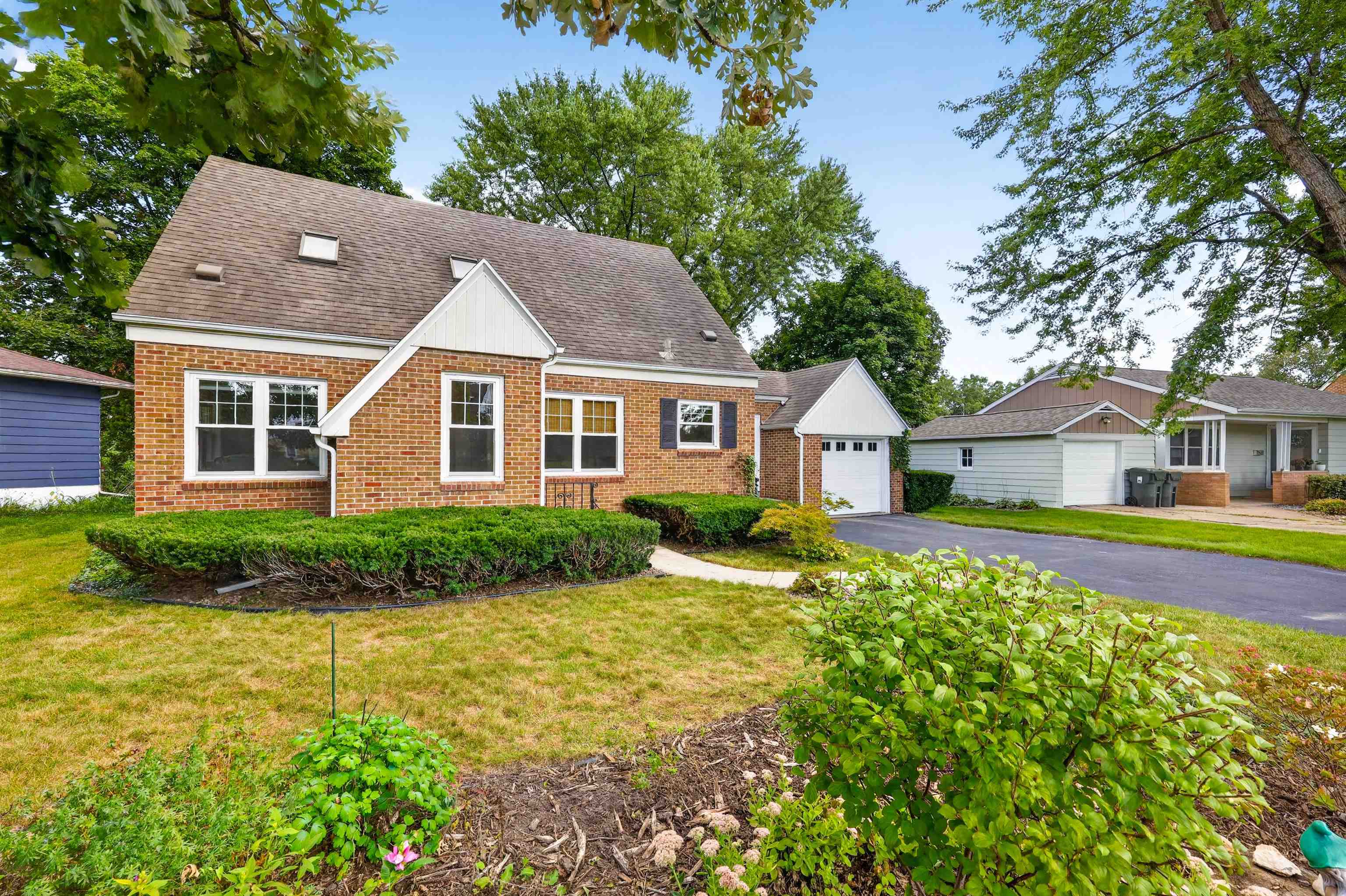 186 Hillcrest Circle — photo