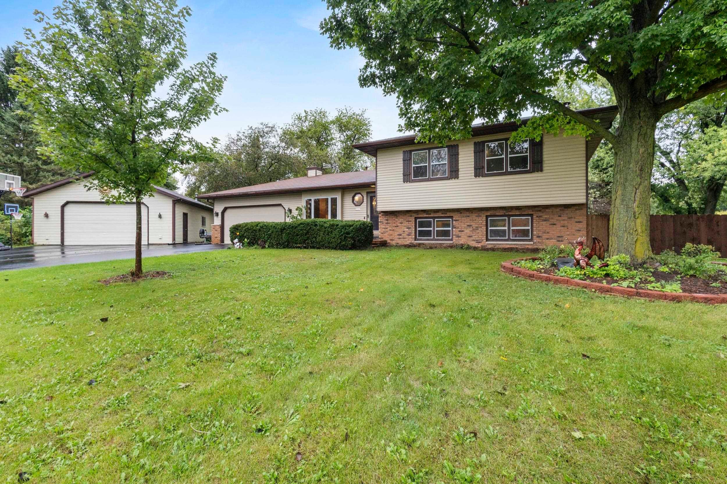 6682 Glenview Road — photo