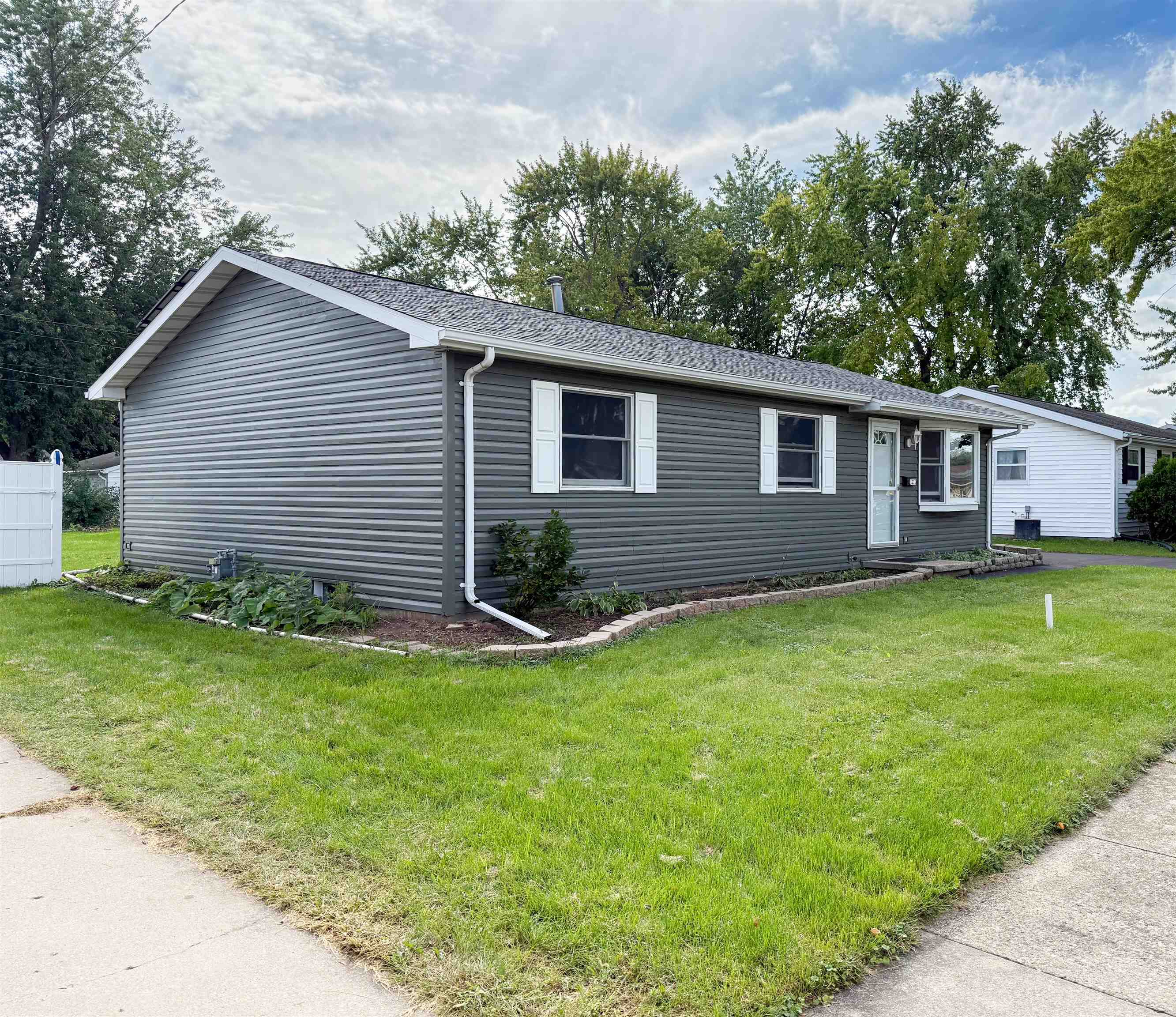 1235 E Sylvan Avenue, Appleton, WI 54915 — photo 2