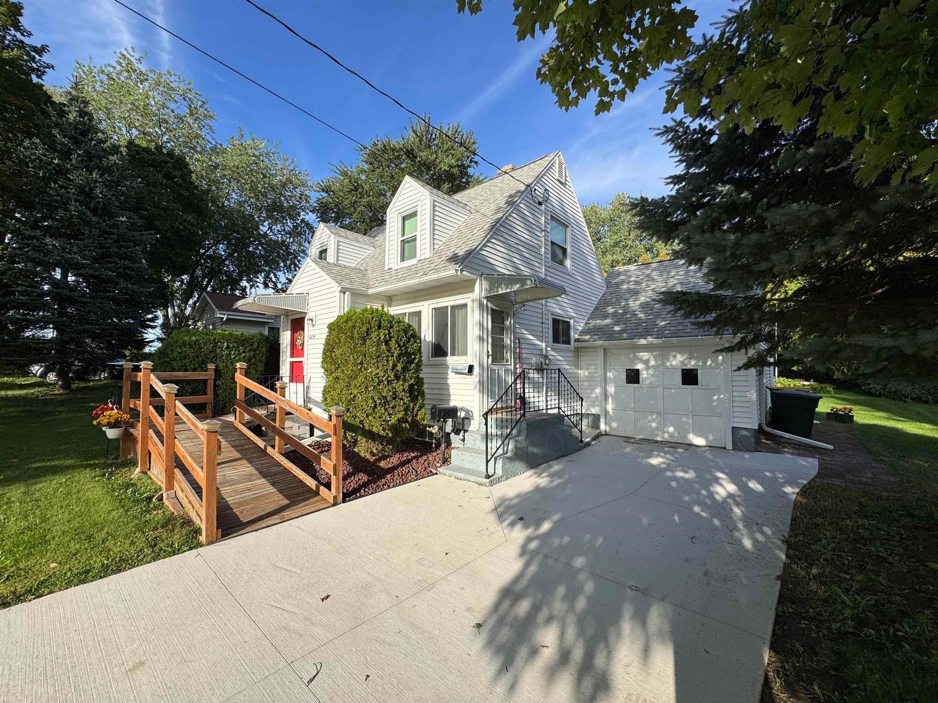 409 Stanton Street — photo