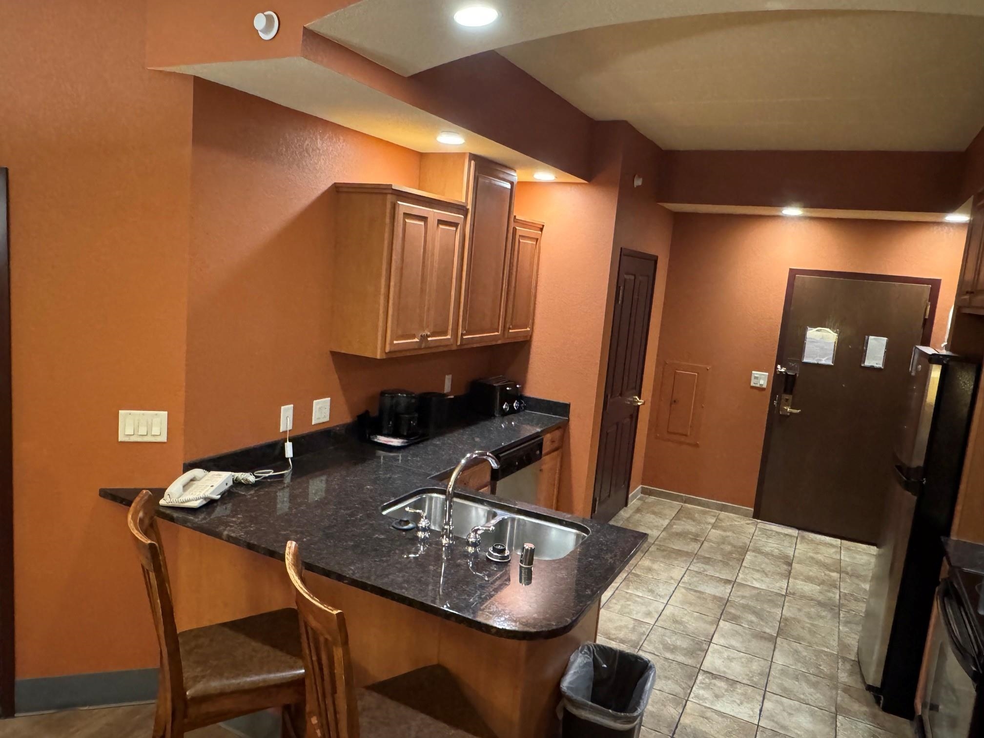 2411 River Road — photo