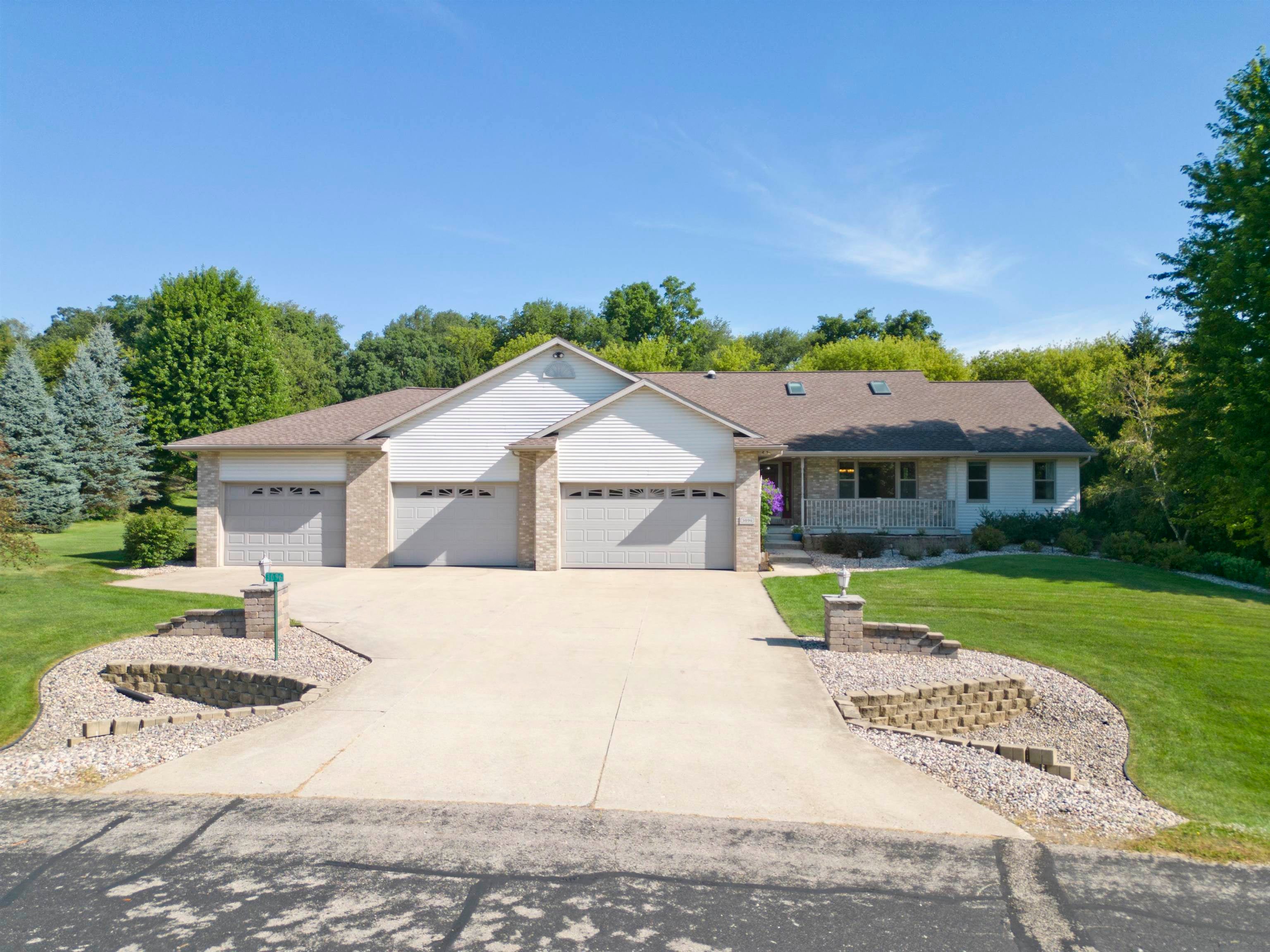 3096 Castleton Crossing — photo