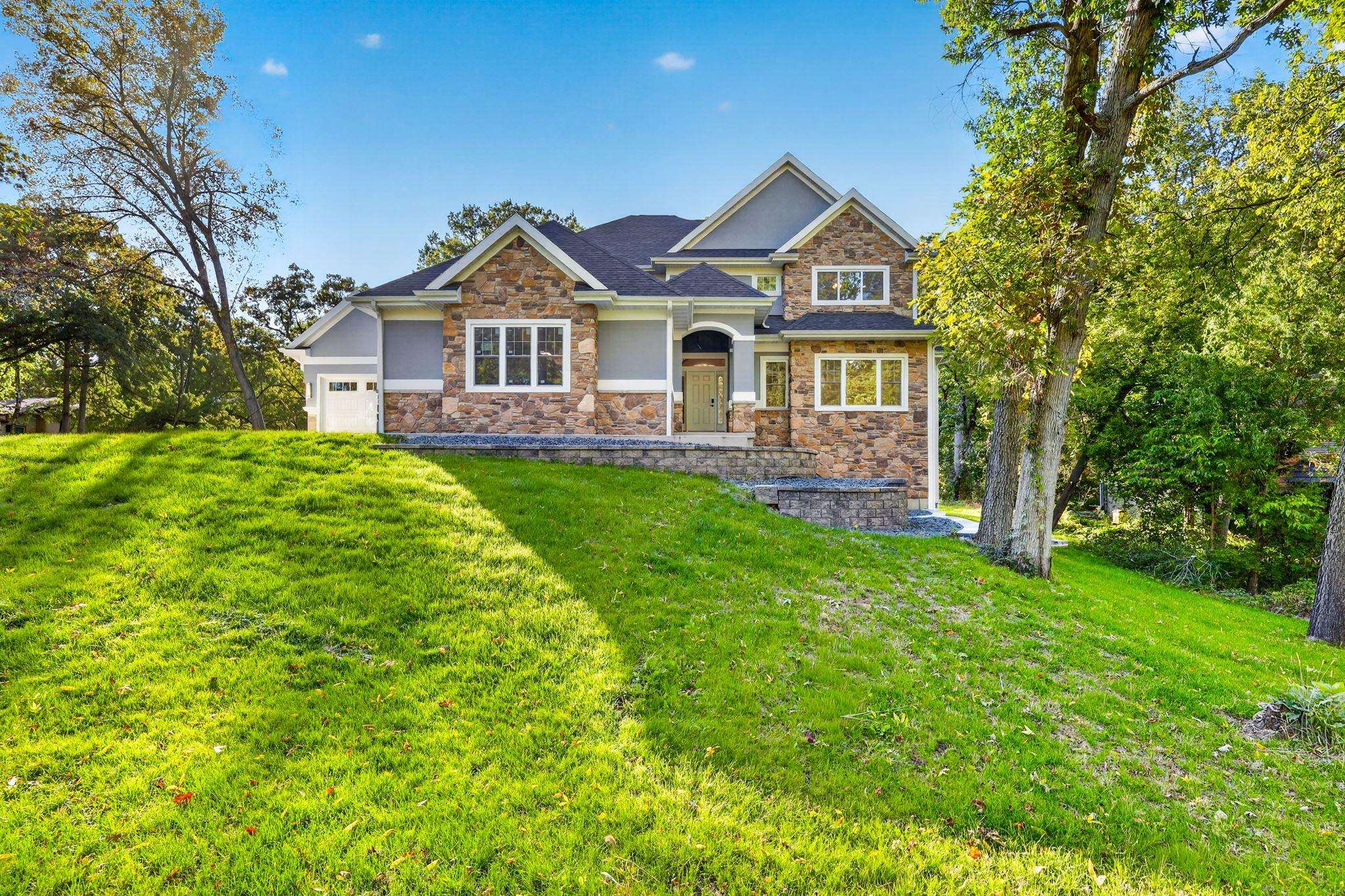 2652 Oak Crest Circle — photo