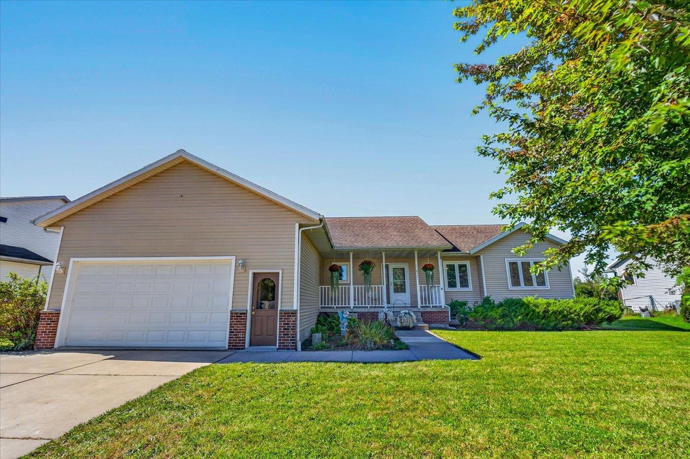 875 Merri-Hill Drive — photo